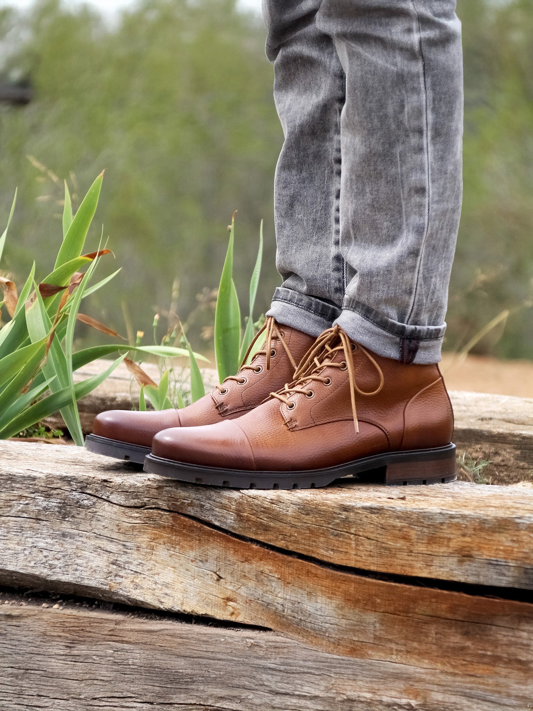 vue portée ranger boots cuir graine camel jules jenn