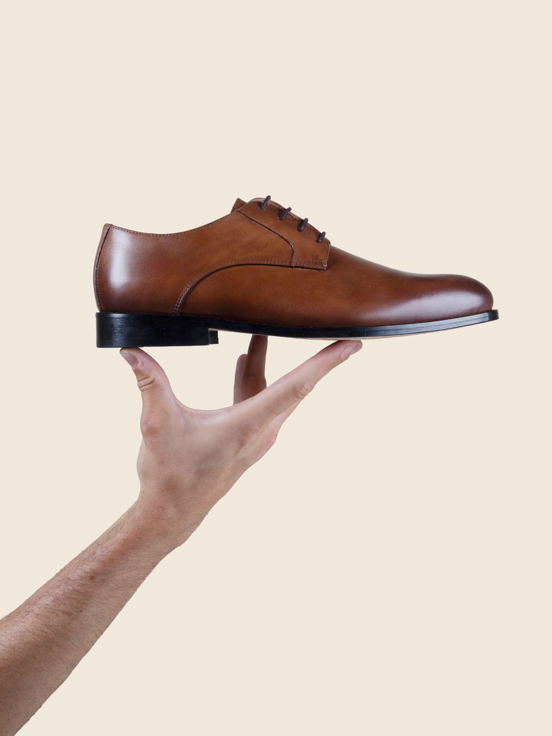 vue posée richelieu cuir cognac jules jenn