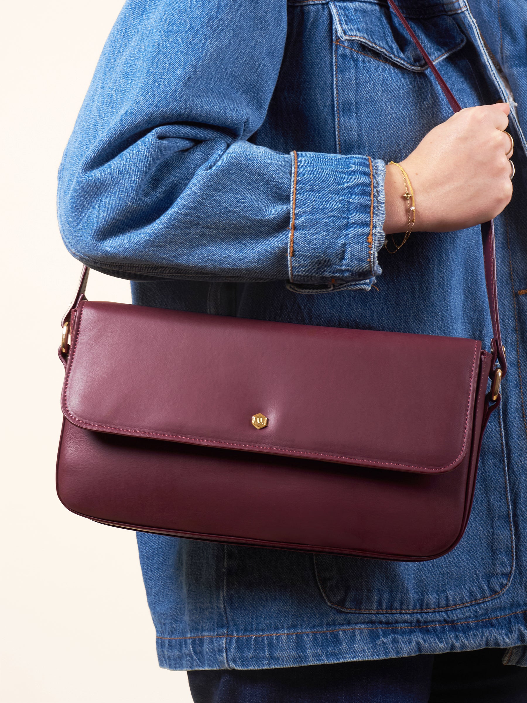 sac baguette cuir bordeaux vue portee jules jenn
