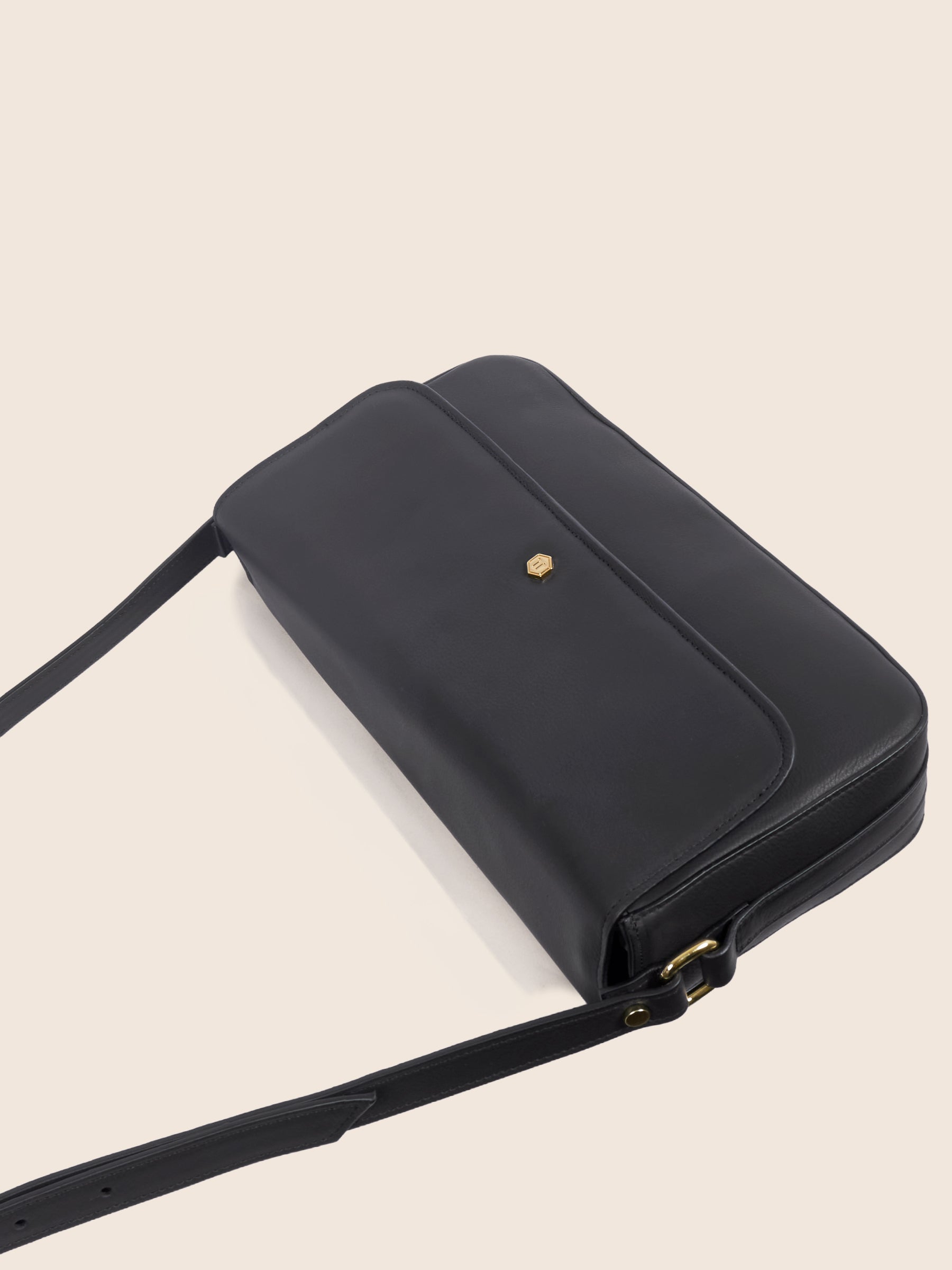 sac baguette cuir noir vue dessus jules jenn