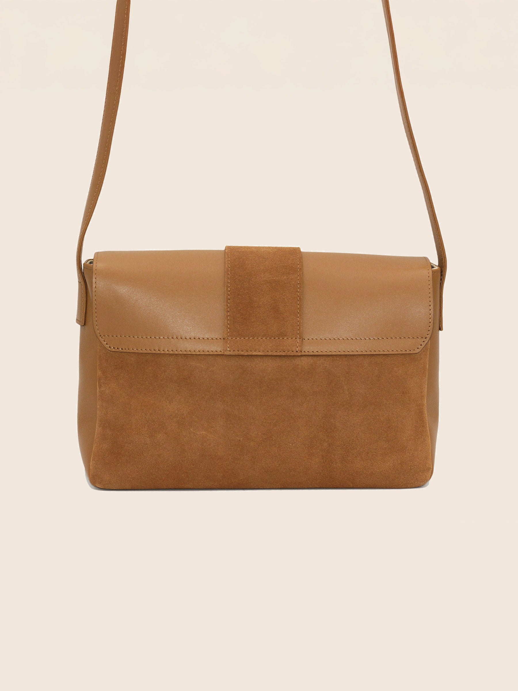 vue arriere sac bandouliere cuir camel jules jenn