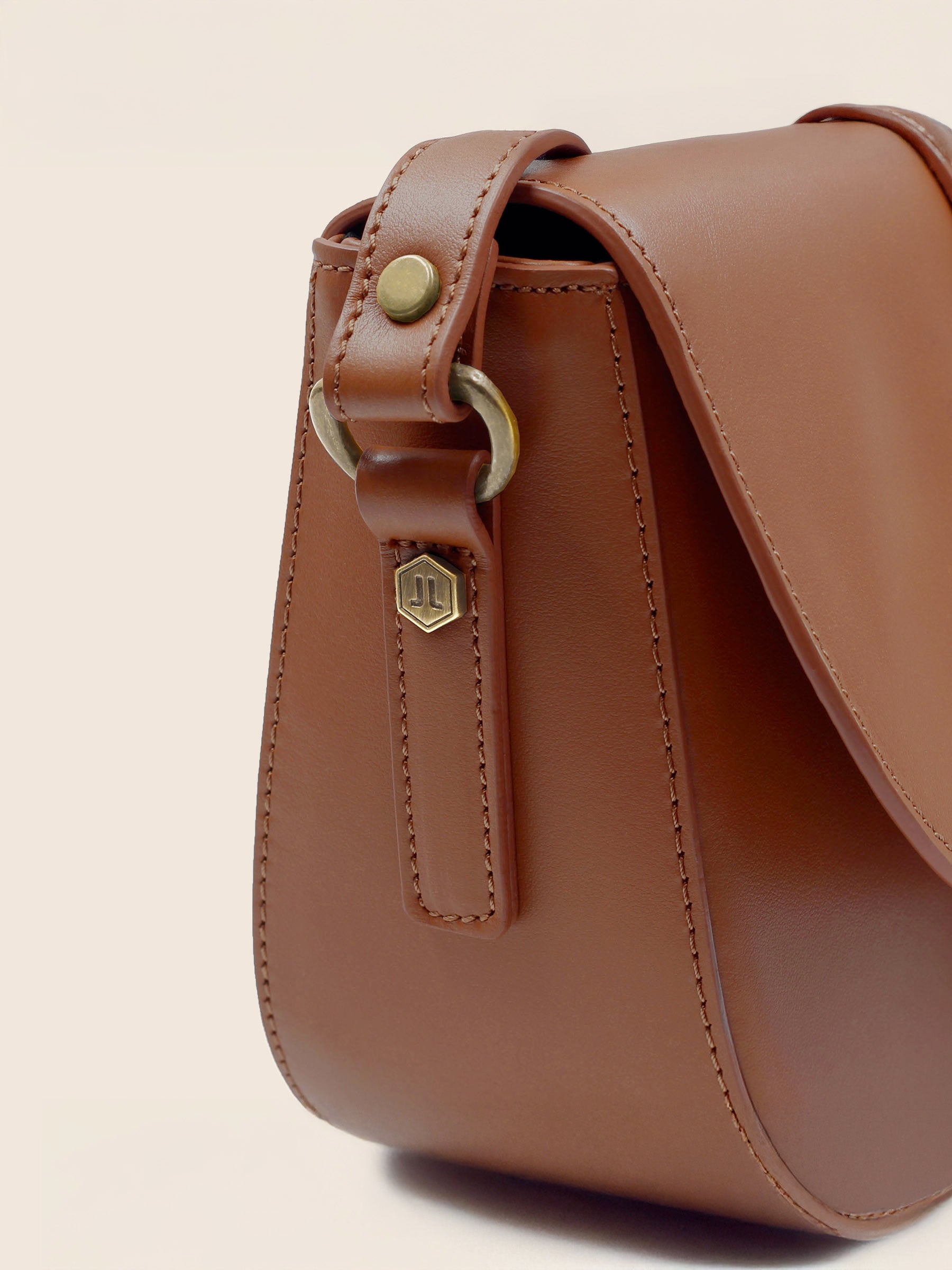 vue serree sac boucle cuir brique jules jenn