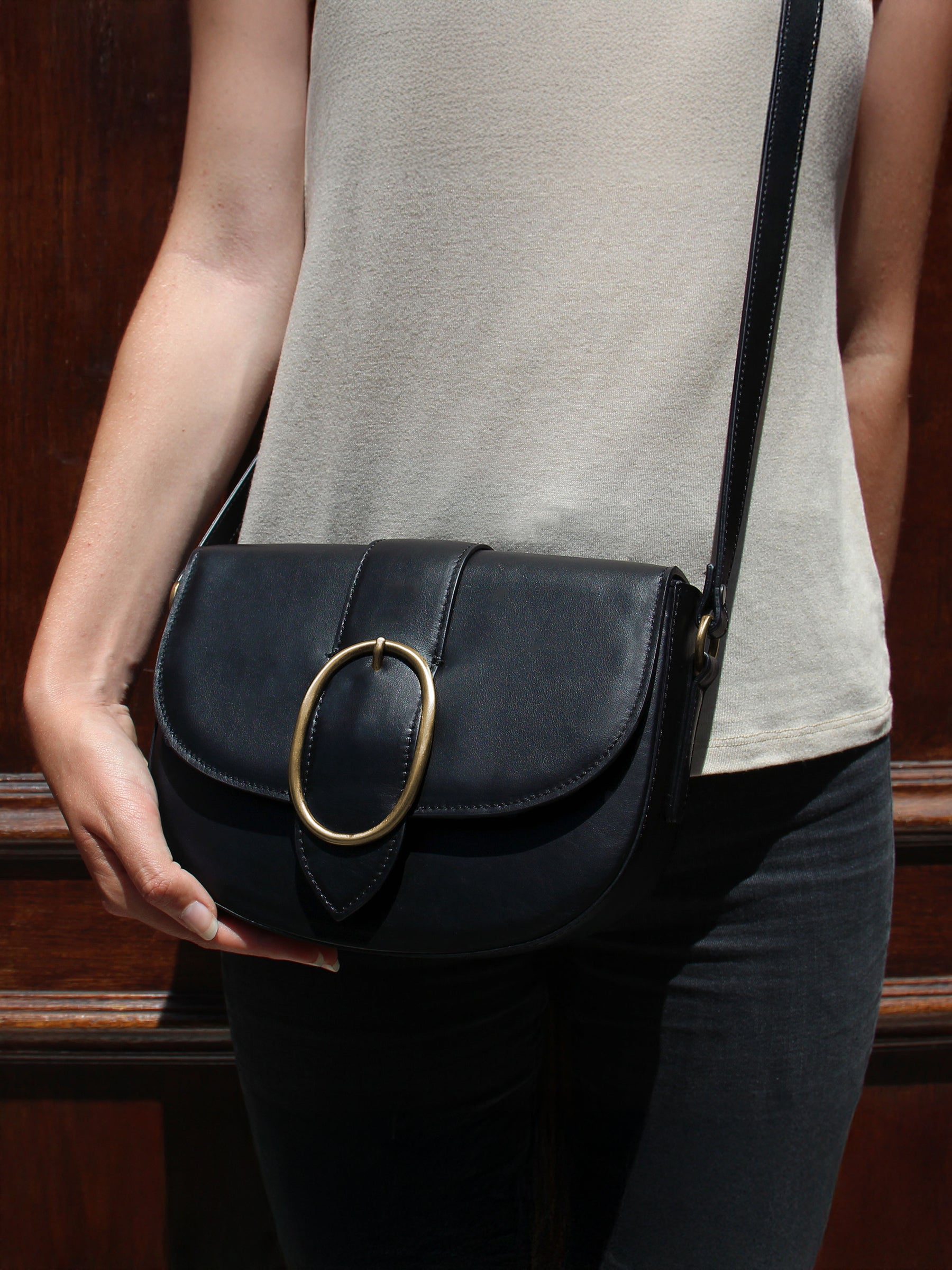 vue portée sac boucle cuir noir jules jenn