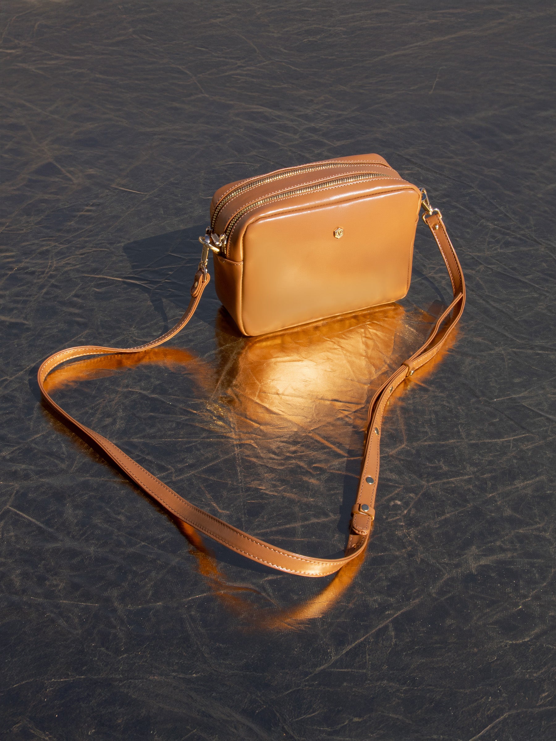 vue posée sac gabrielle cuir camel jules jenn