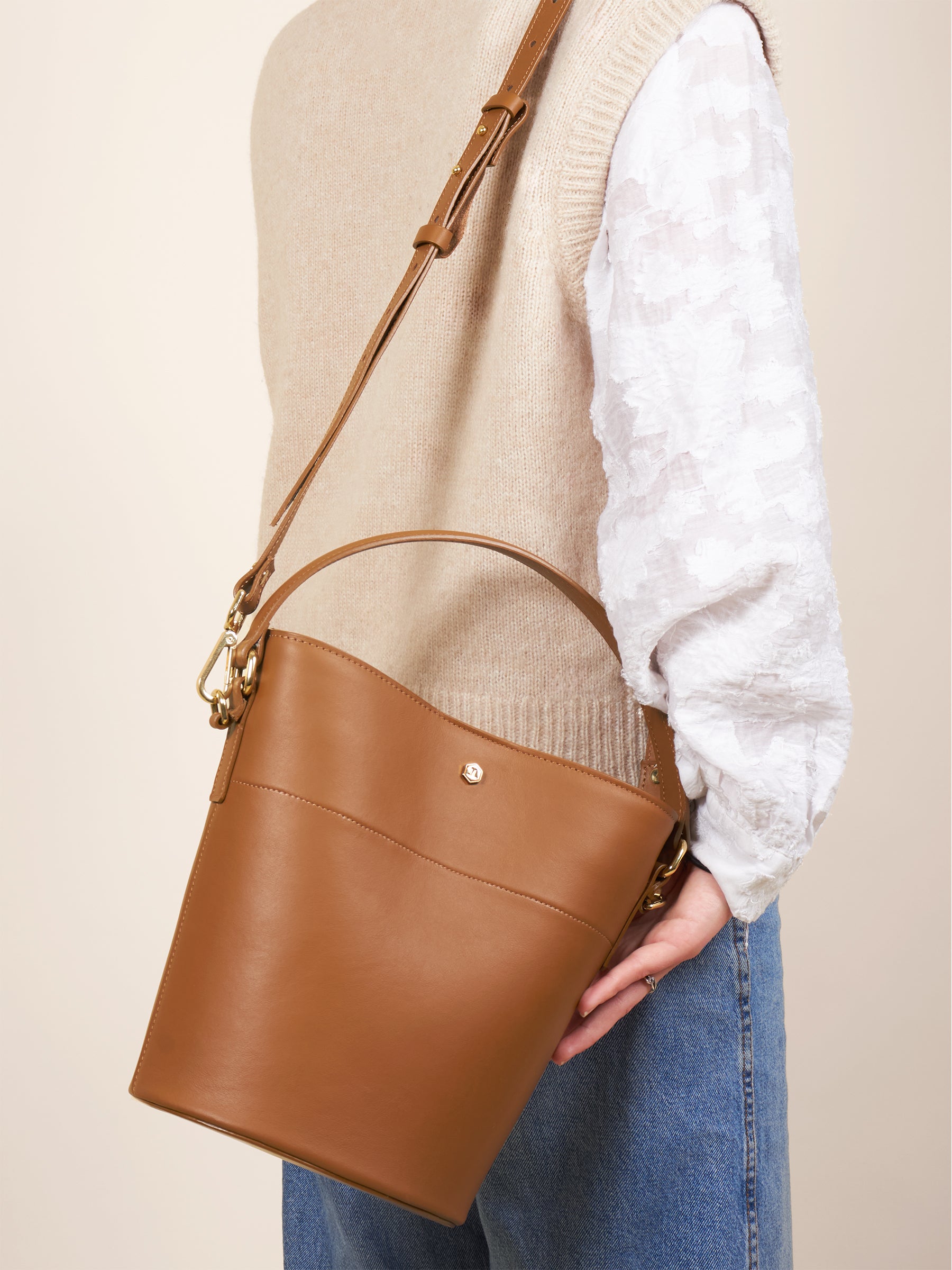 sac sceau cuir cognac vue portee jules jenn