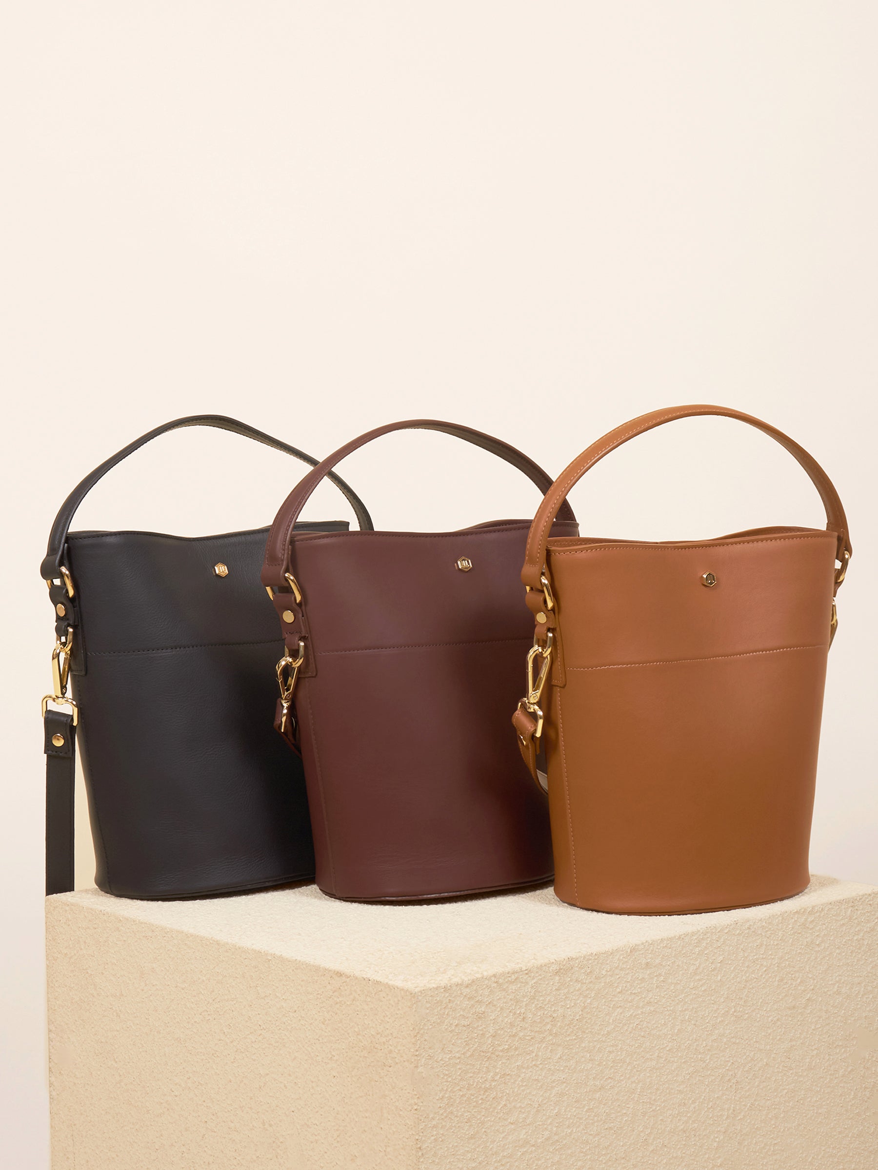 sac sceau cuir noir marron cognac vue posee jules jenn