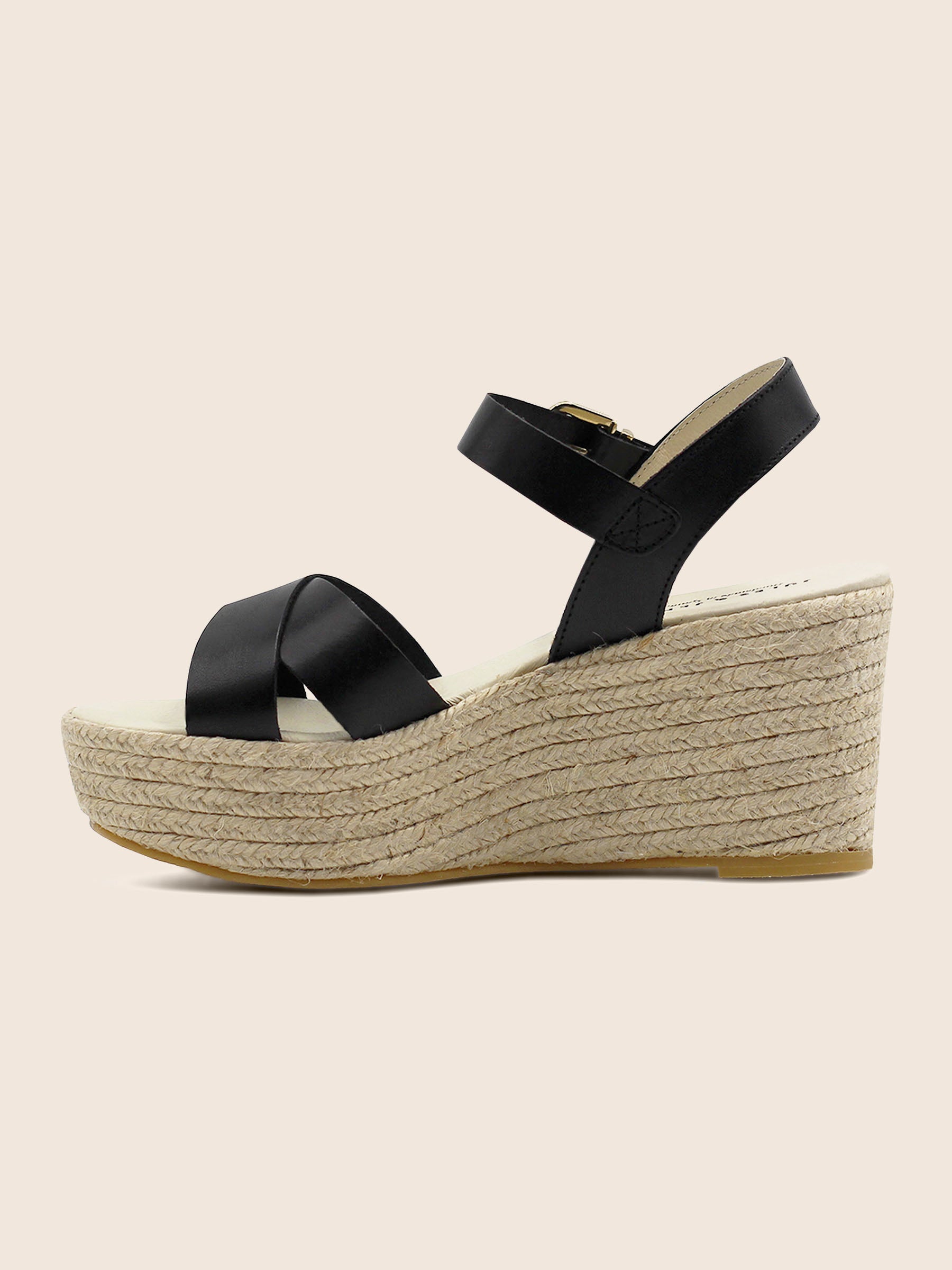 vue exterieure sandales compensees cuir noir jules jenn