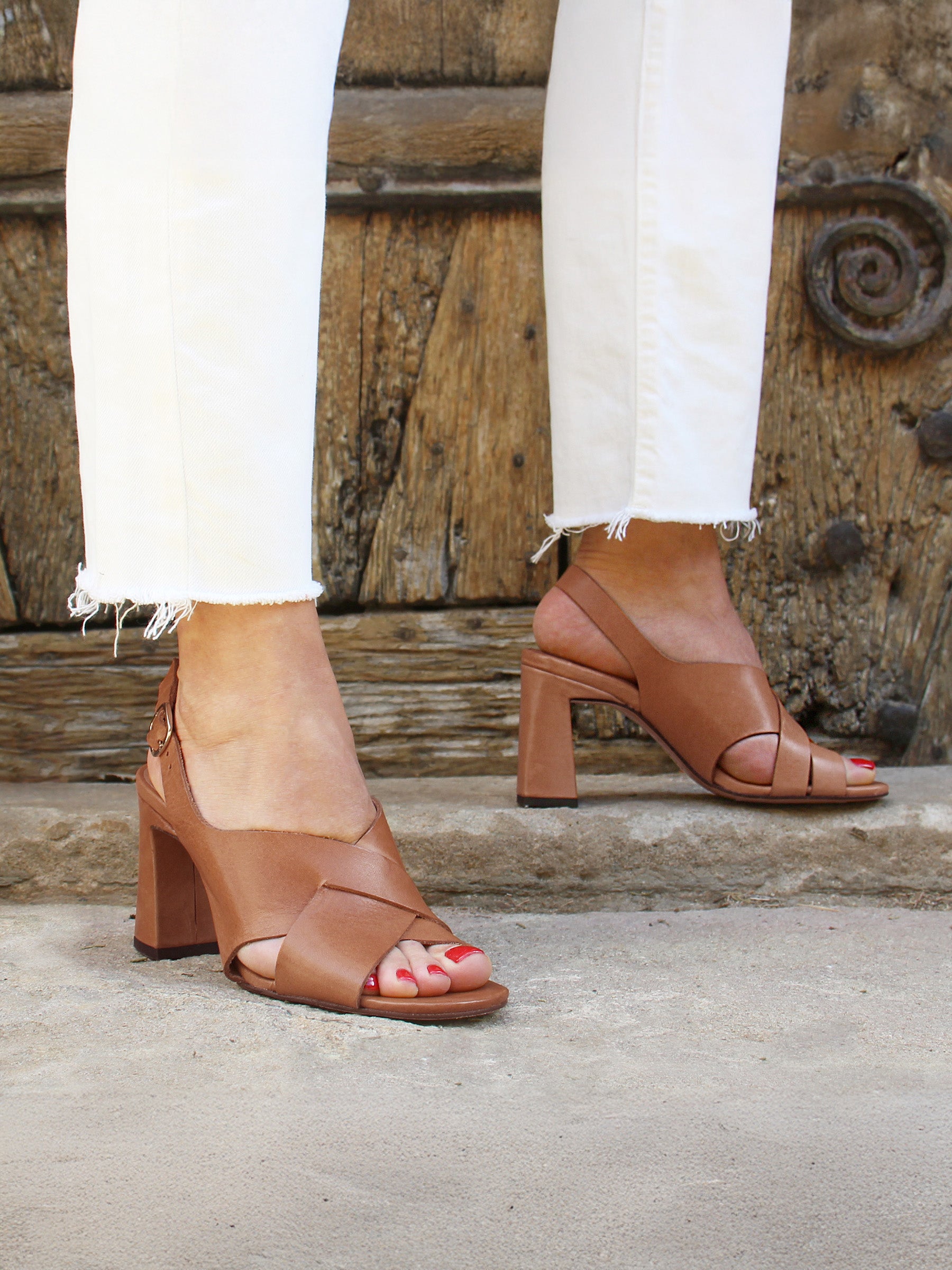 Sandales graphiques cuir camel