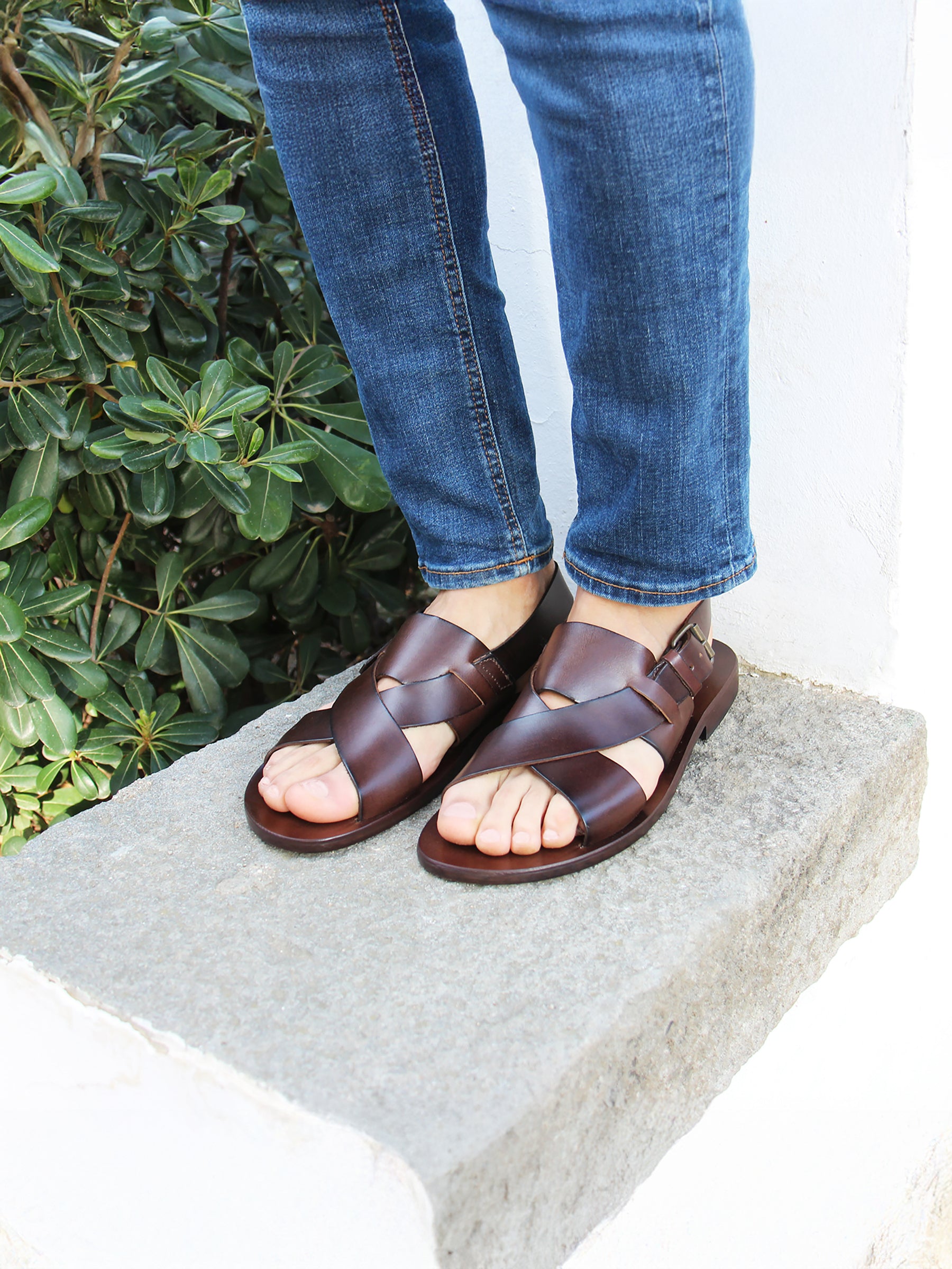vue portée sandales homme cuir marron jules & jenn