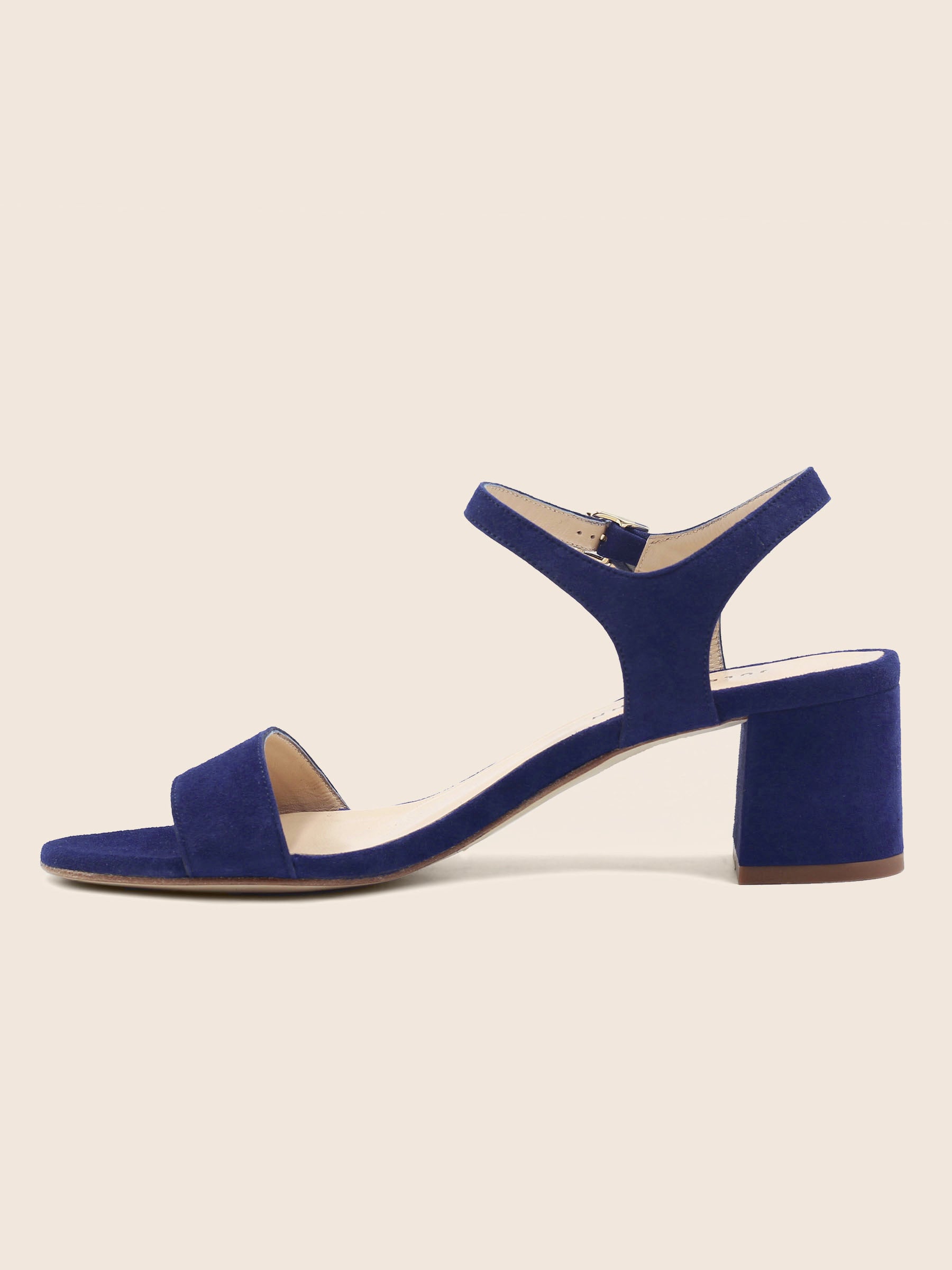 vue interieur sandales moyen talon cuir daim bleu jules jenn