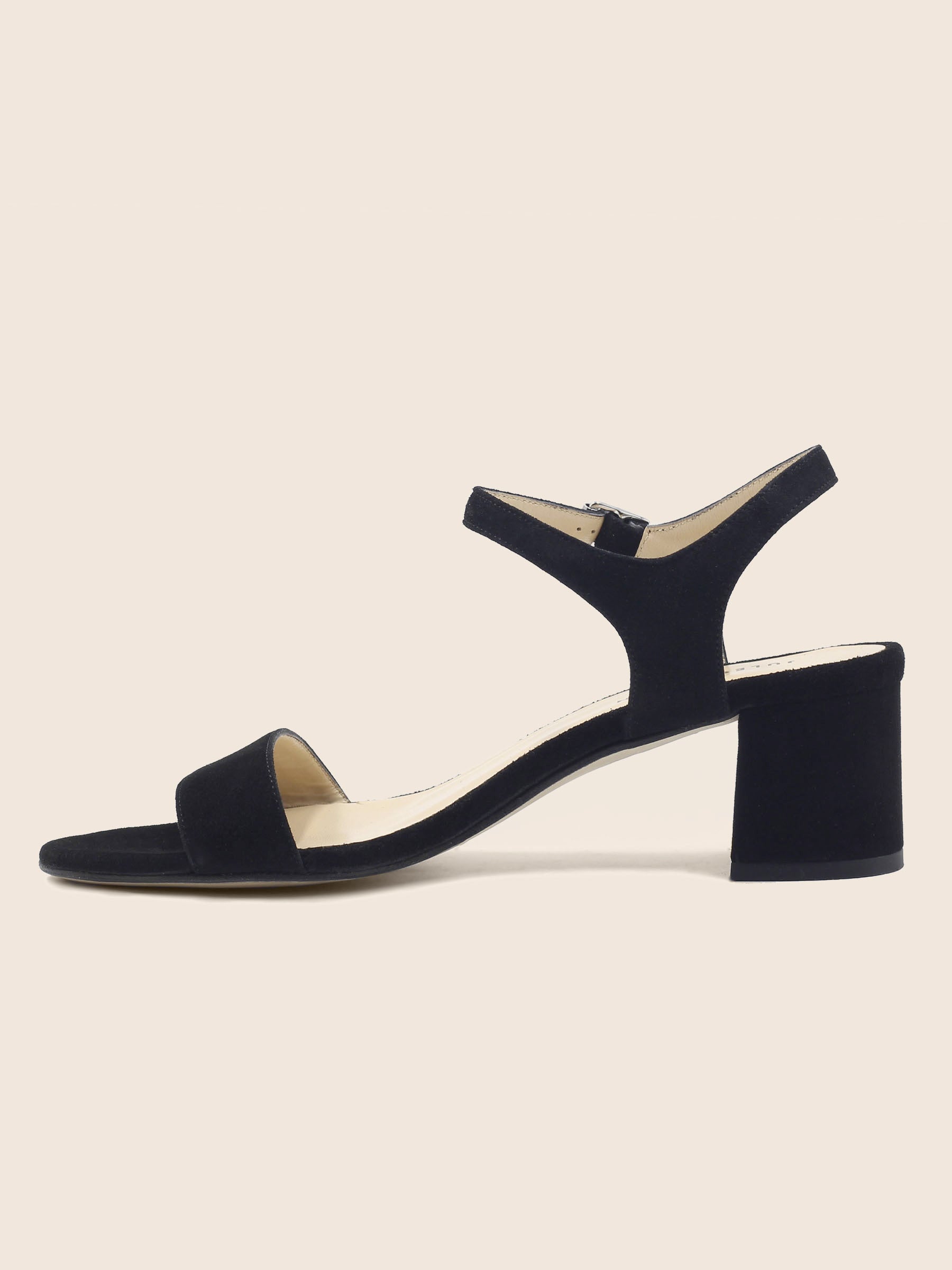 vue interieur sandales moyen talon cuir daim noir jules jenn