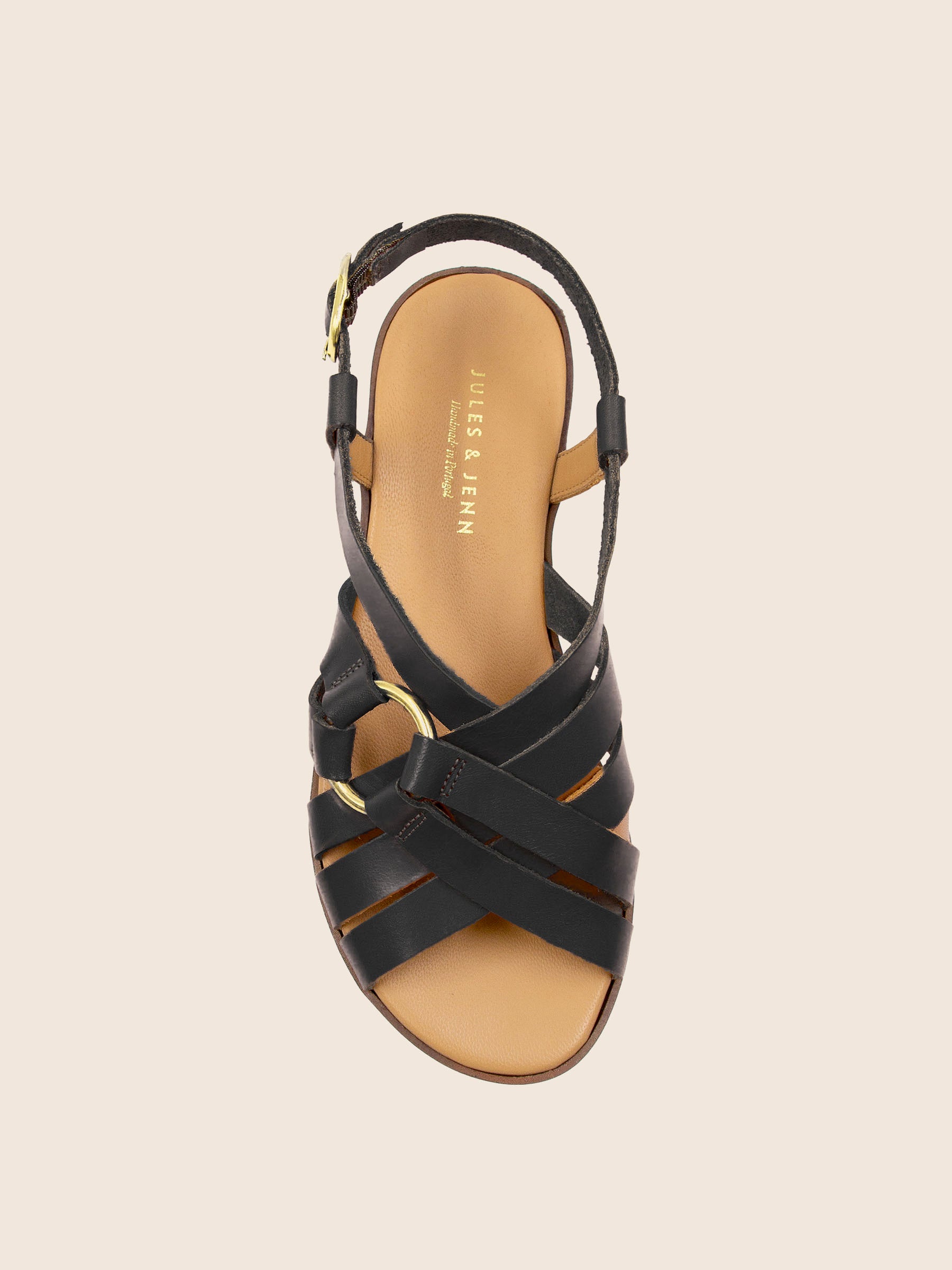 vue dessus sandales plates anneau cuir noir jules jenn