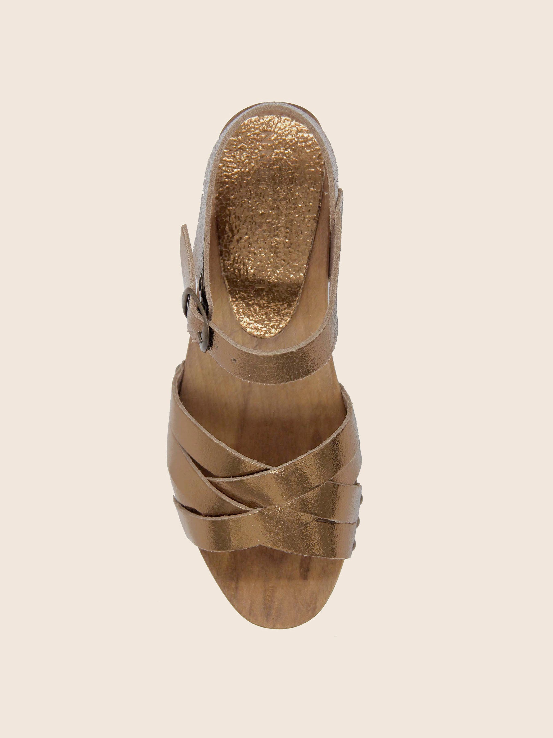 vue dessus sandales talon bois cuir metallise bronze jules jenn