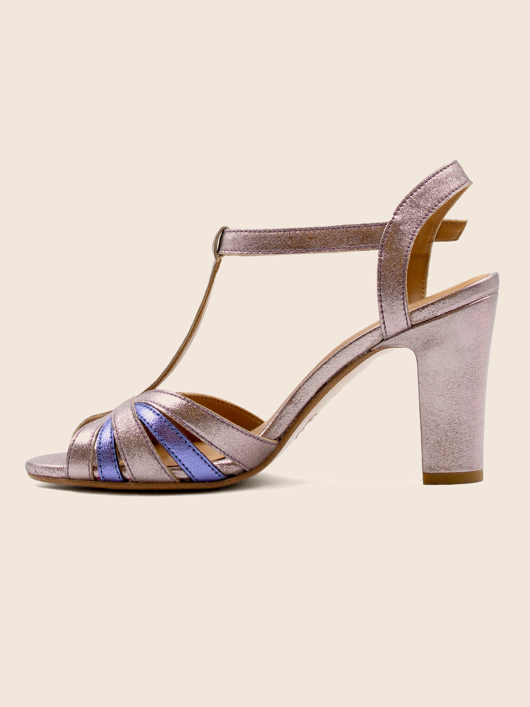 vue interieur sandales talon brides cuir metallise argent bleu jules jenn