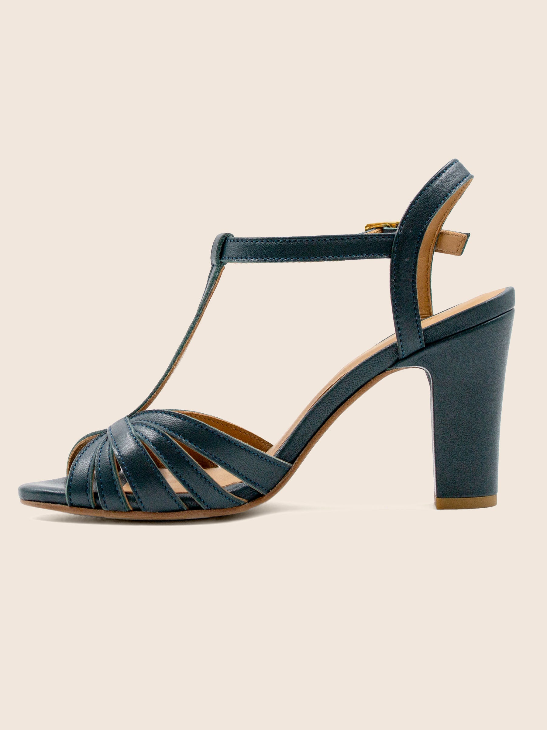 vue interieur sandales talon brides cuir vert jules jenn