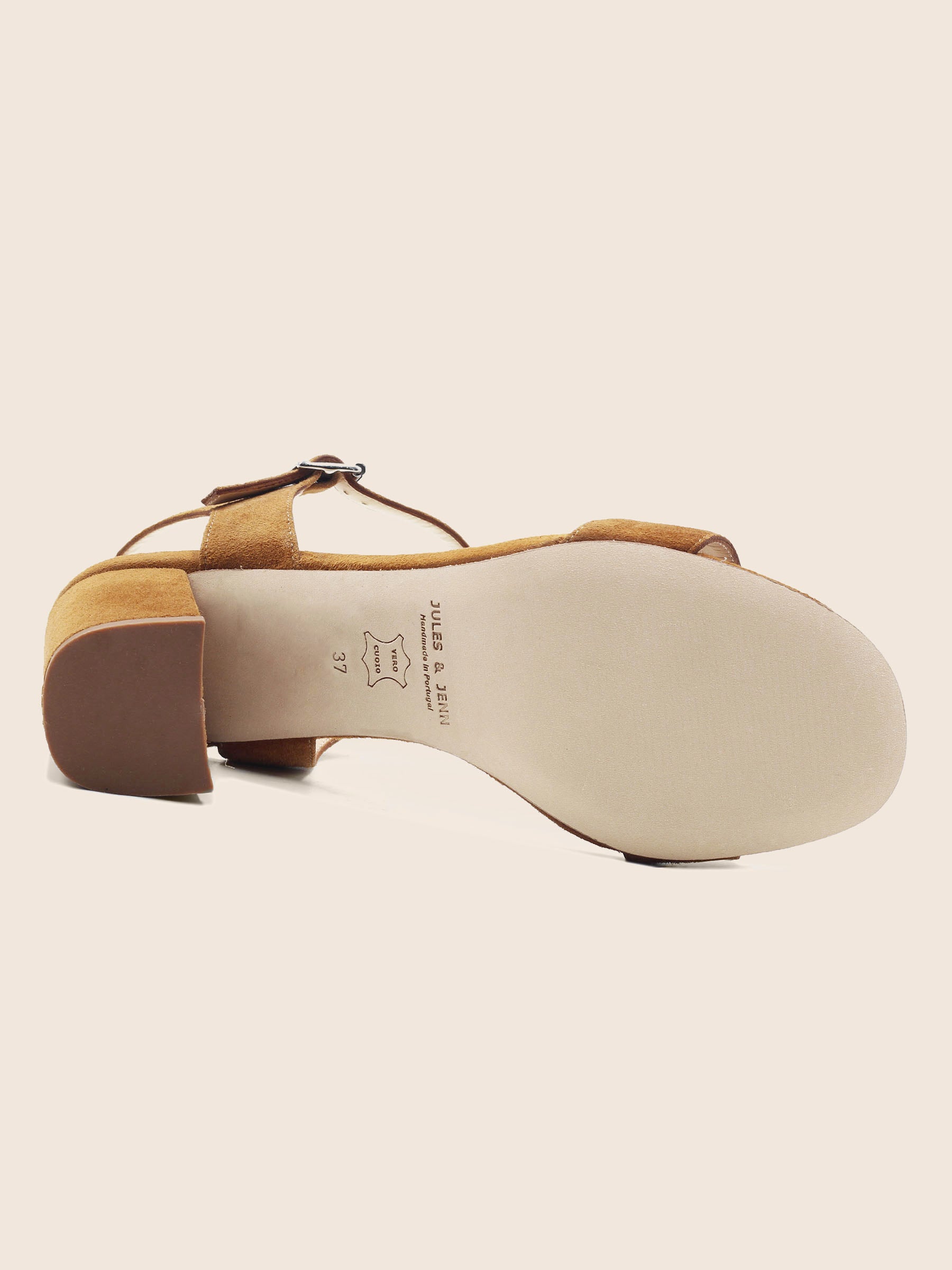vue dessous sandales à talon cuir daim camel jules & jenn