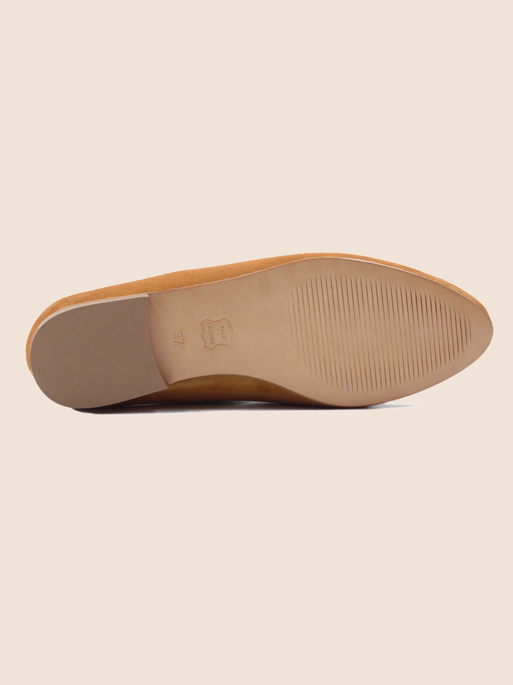 vue dessous slippers classiques cuir daim camel jules jenn