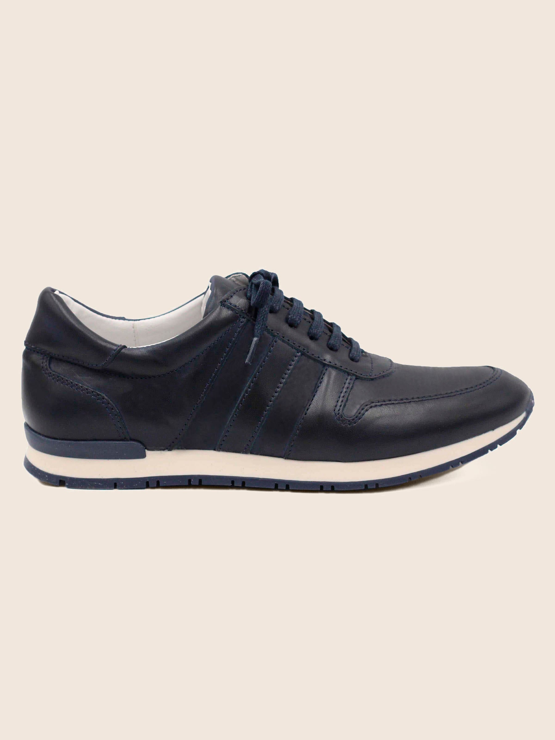 vue exterieure sneakers cuir bleu marine jules jenn