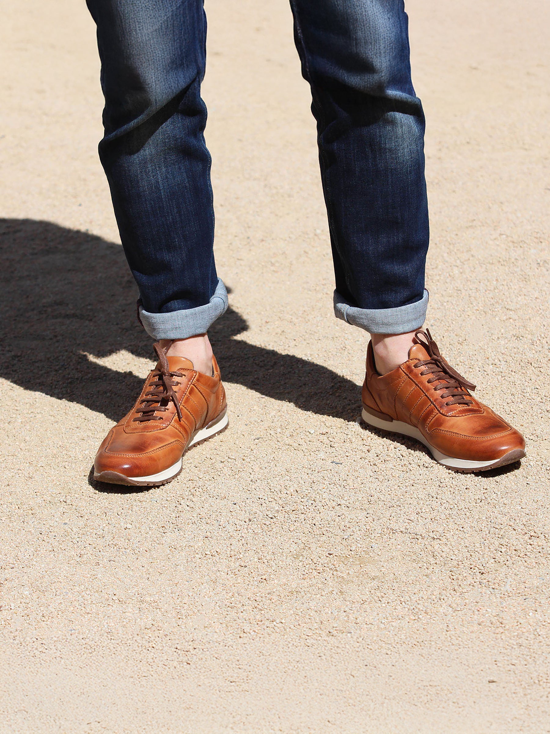 vue portée sneakers cuir cognac jules jenn