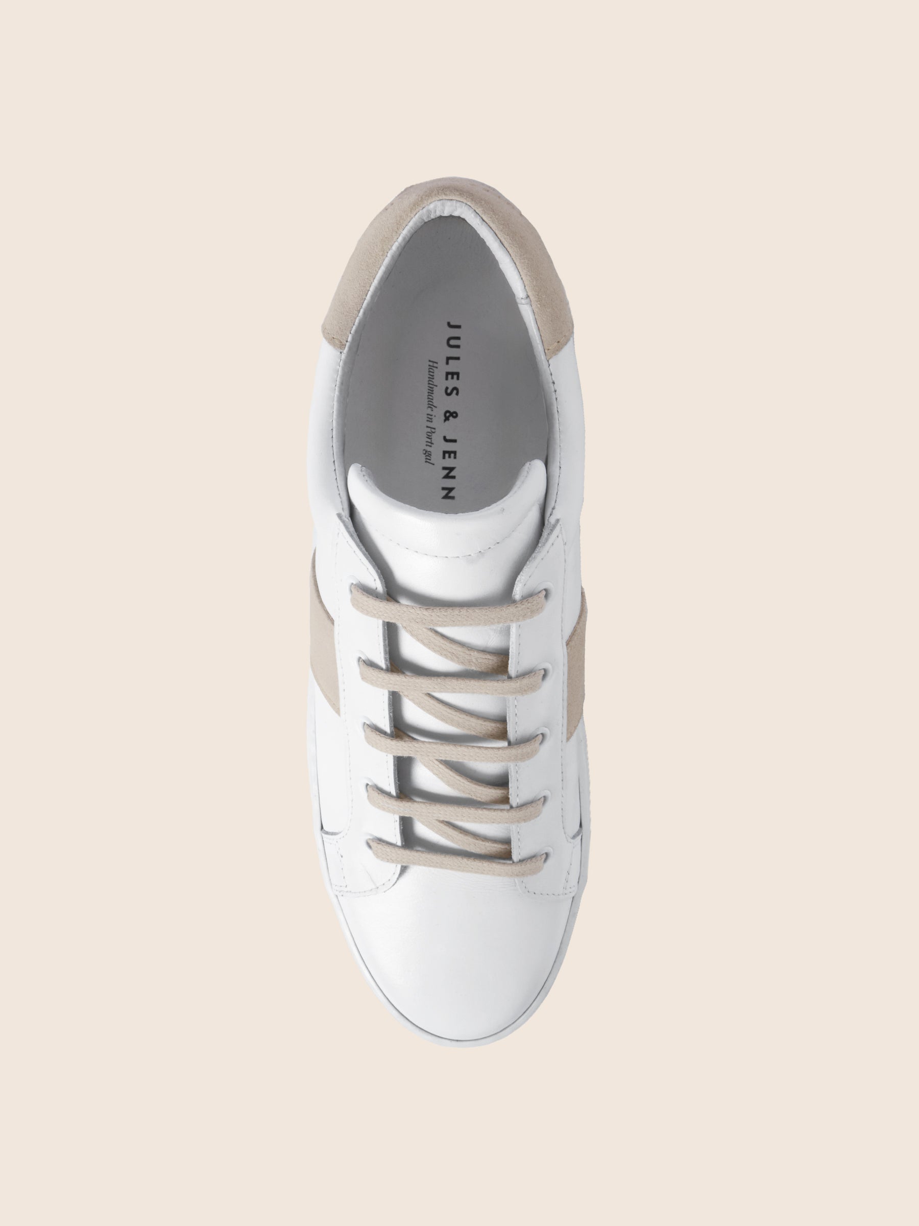 vue dessus tennis lacet cuir blanc beige jules jenn