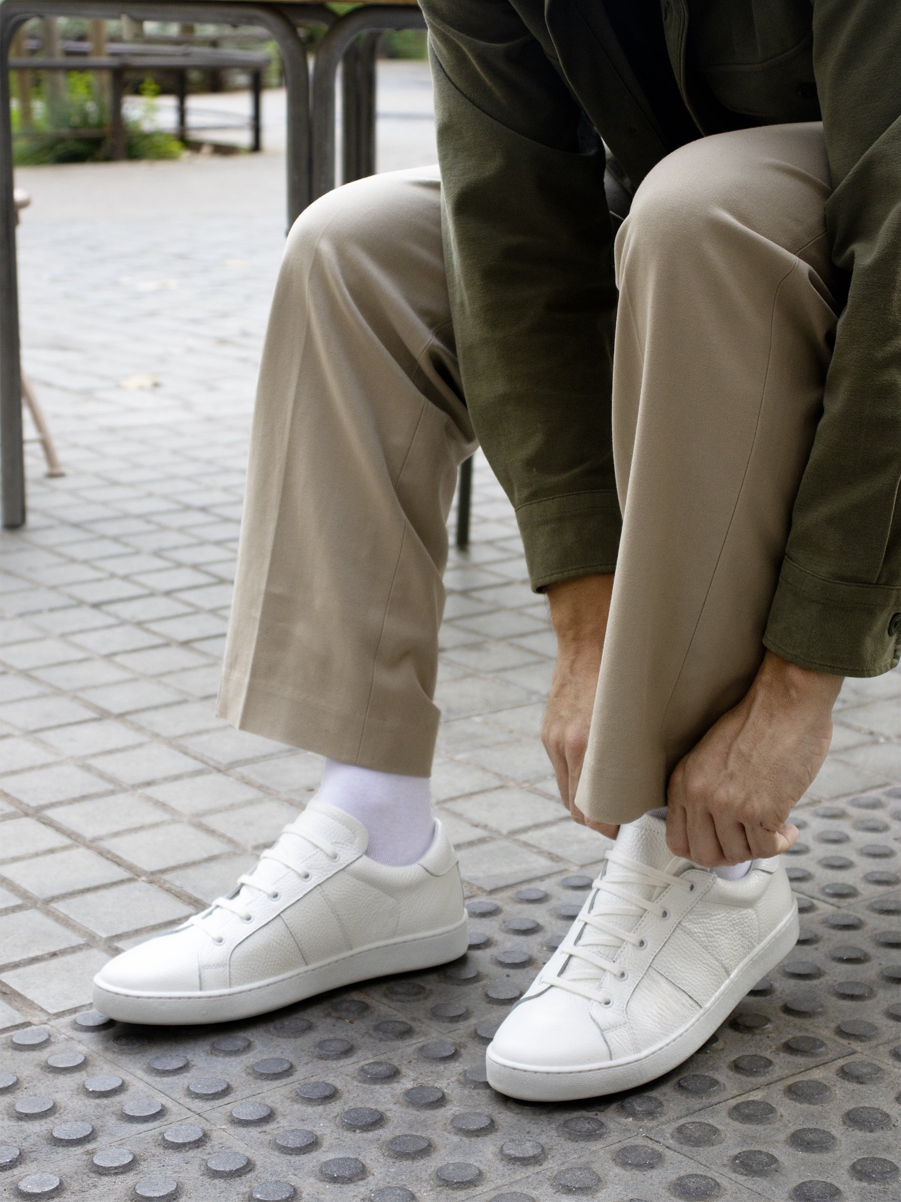 vue portée tennis lacet cuir grainé blanc jules jenn