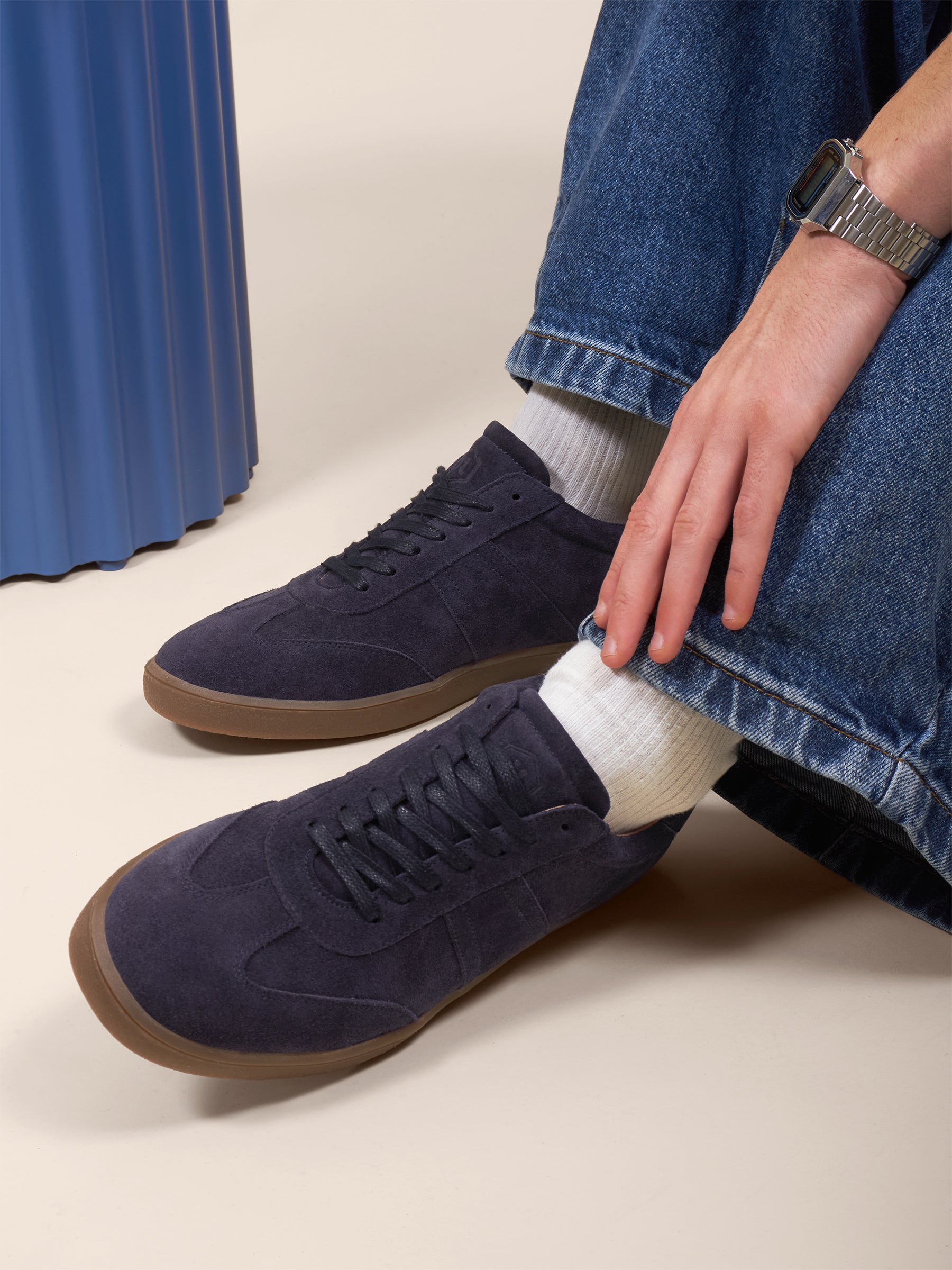 photo vue portée tennis lacet basile cuir daim bleu jules & jenn