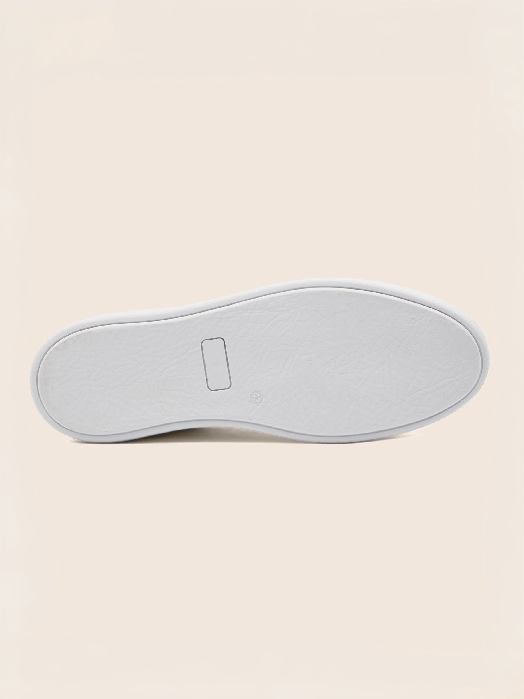 photo vue dessous tennis lacet homme cuir noir blanc jules jenn