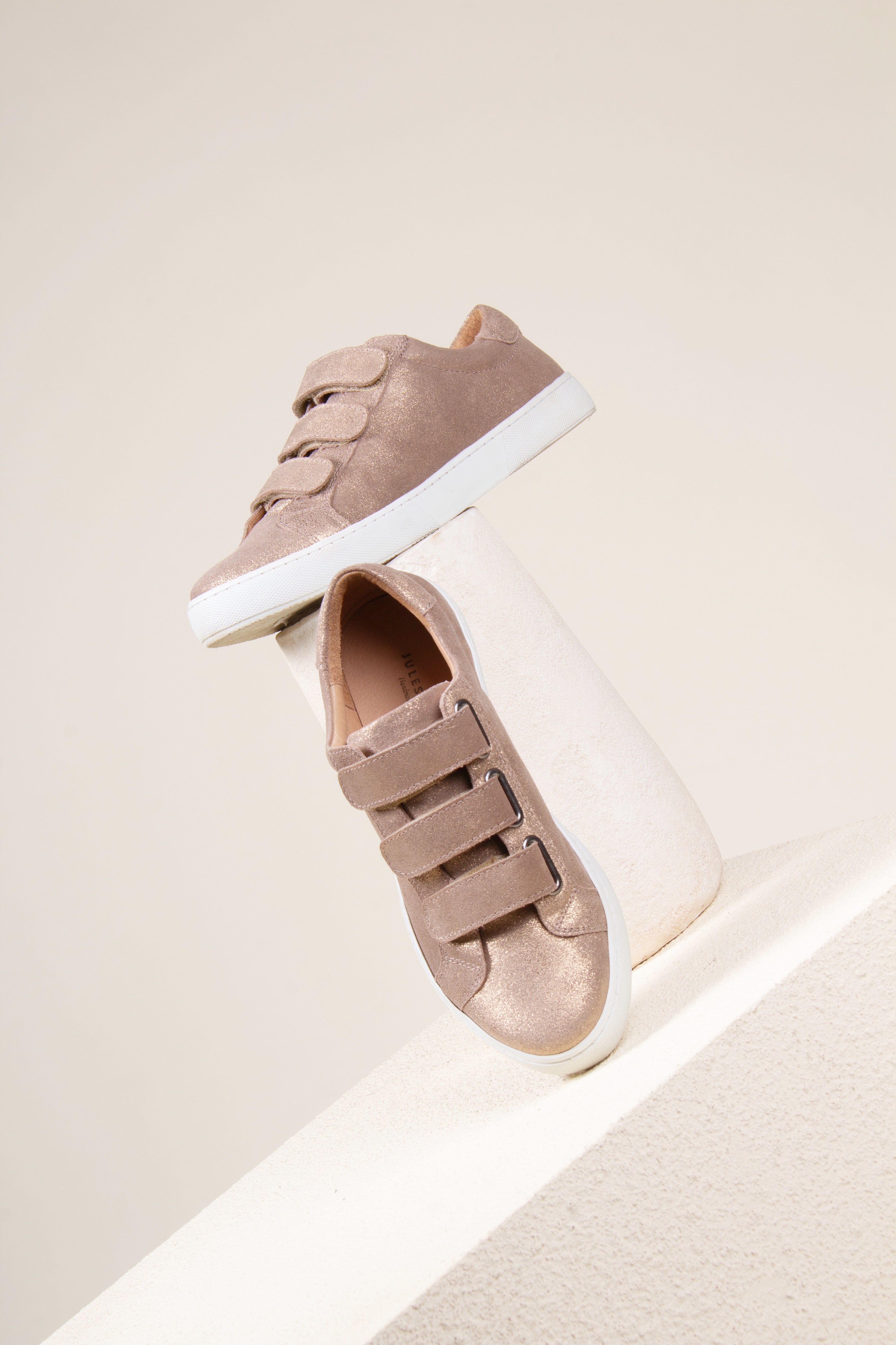 Baskets à scratch vintage : un retour en force pour un look rétro