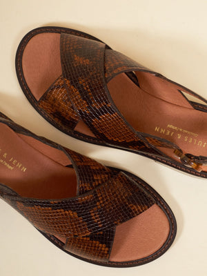 sandales plates écaille python marron femme JULES & JENN