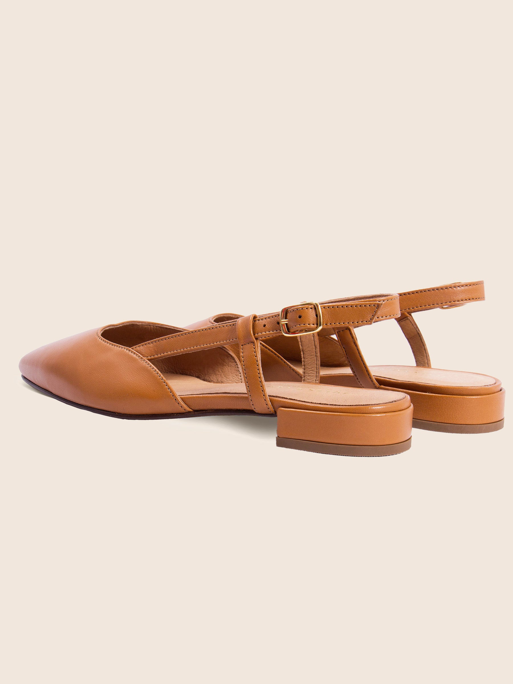 vue arriere ballerines slingback cuir camel jules & jenn