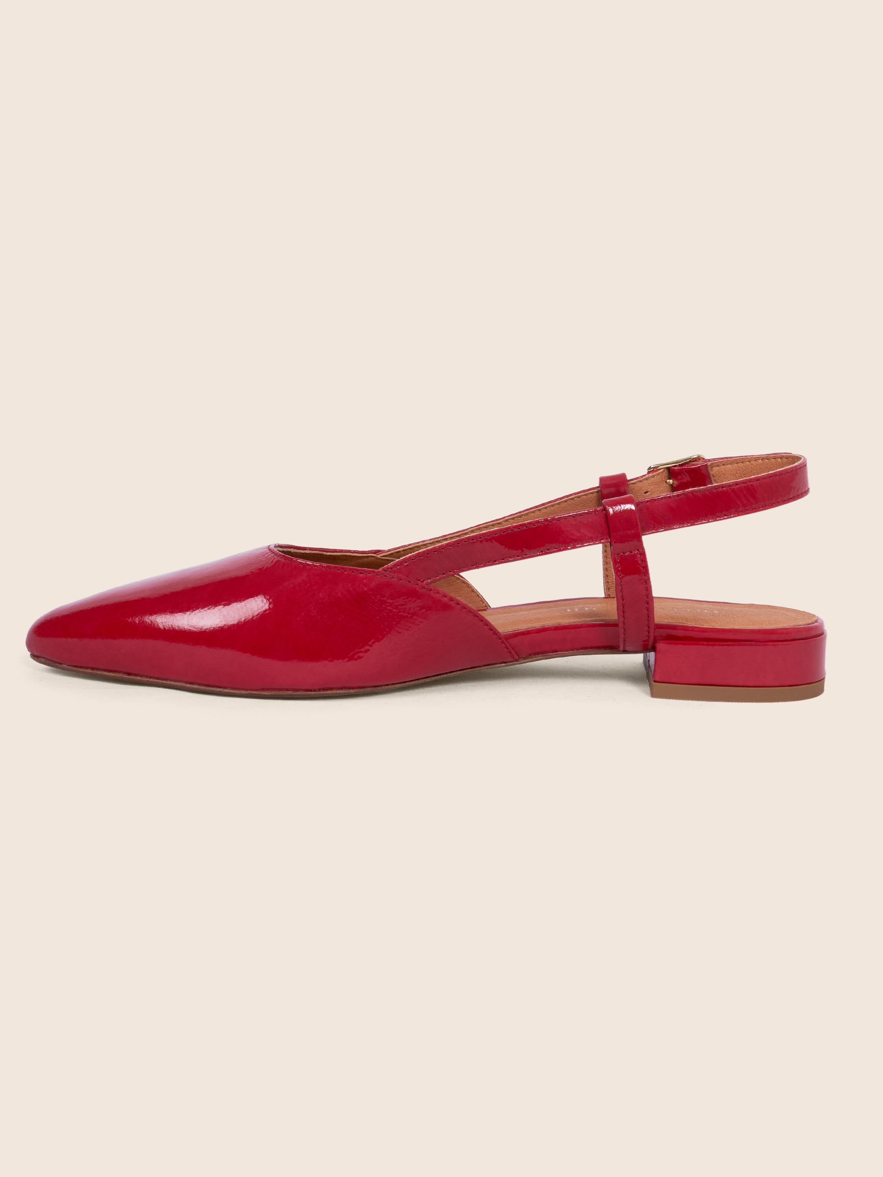 vue intérieur slingback cuir vernis rouge jules & jenn