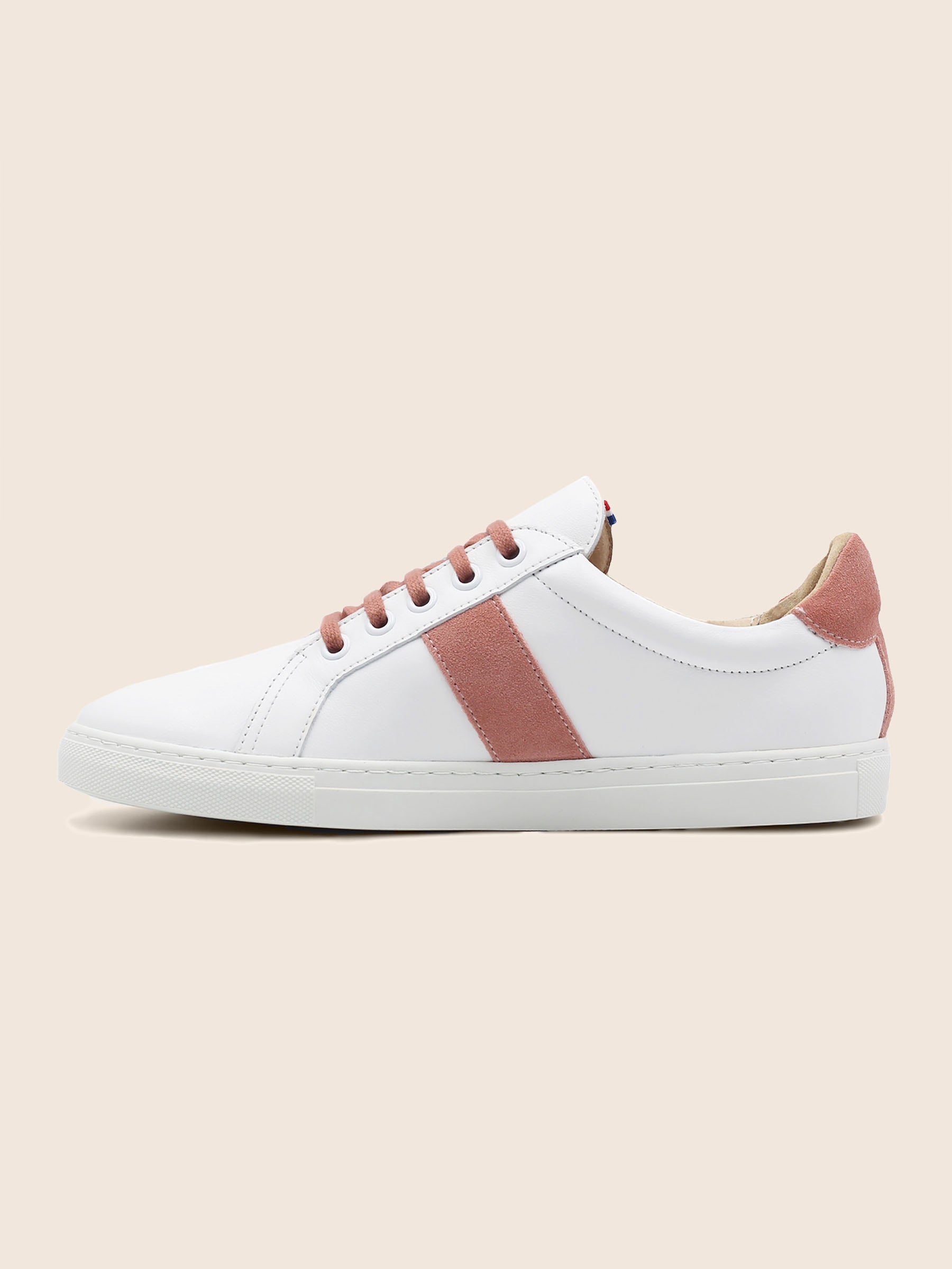 vue interieur baskets a lacet cuir blanc & rose jules & jenn