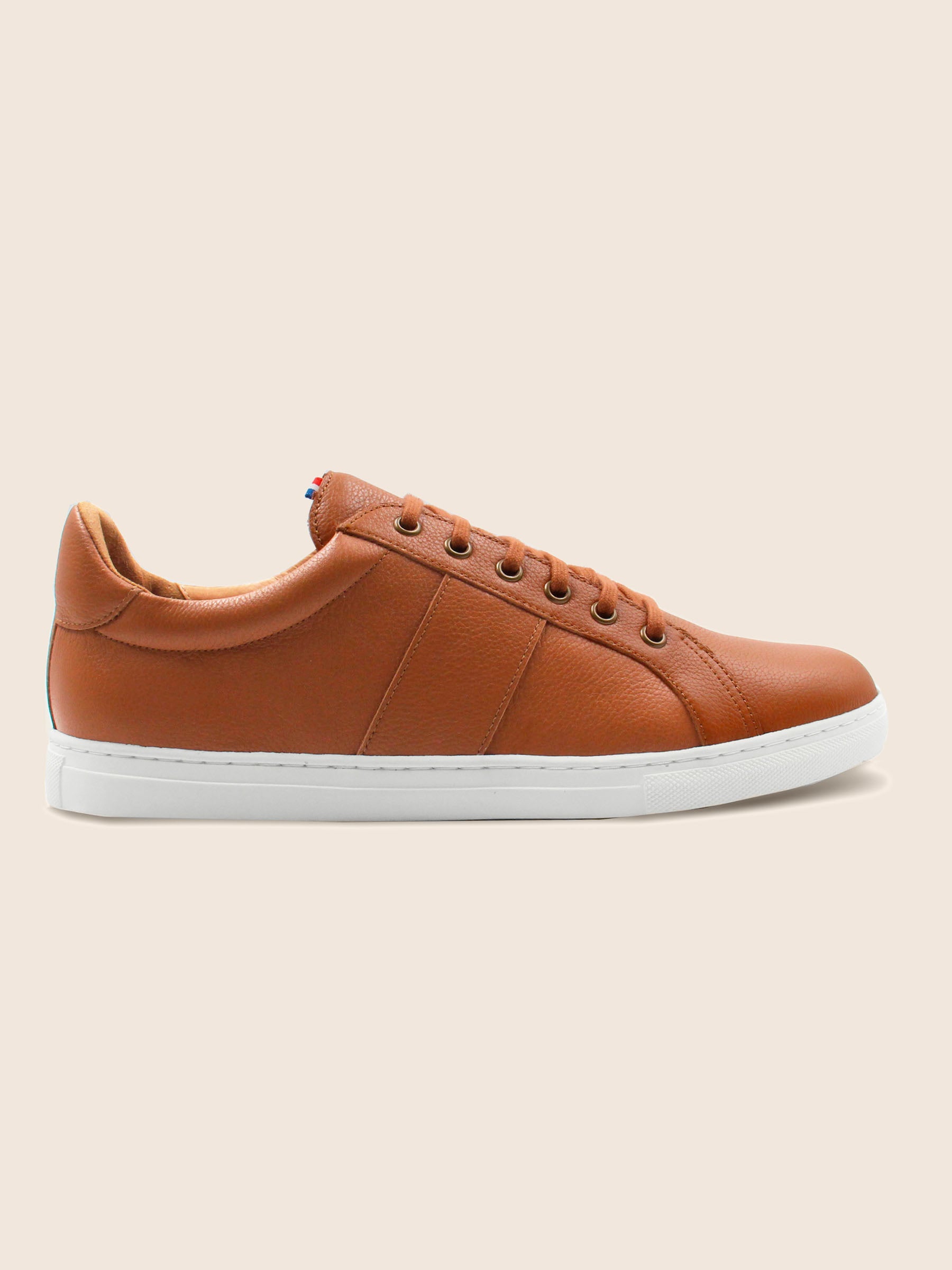 vue extérieur baskets made in france cuir grainé cognac JULES & JENN