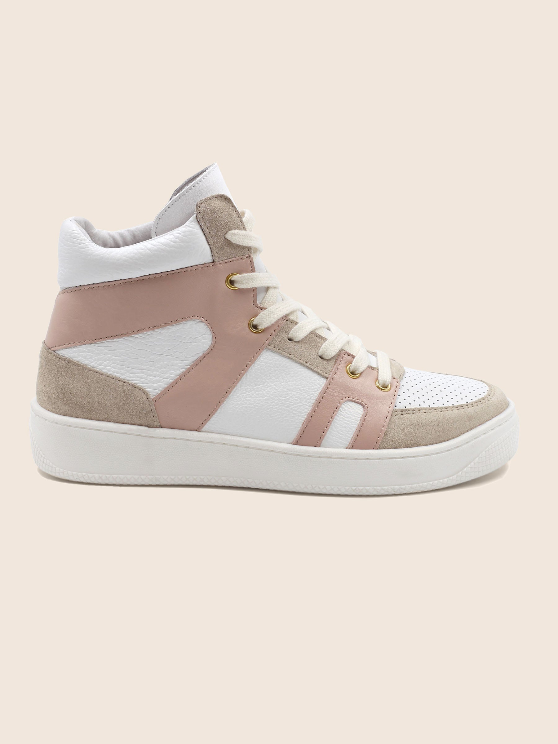 vue posée baskets montantes cuir graine blanc & rose jules & jenn