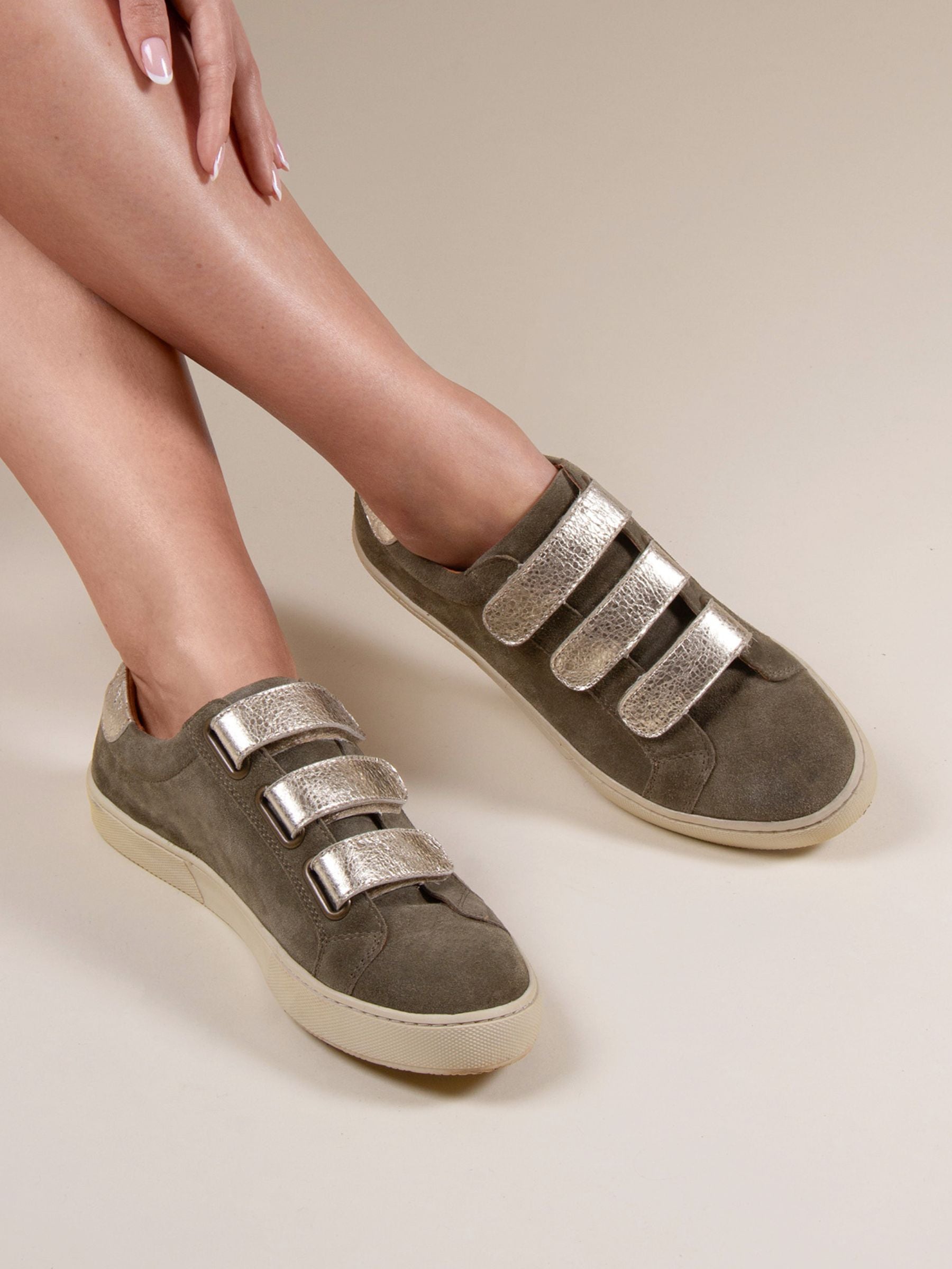 vue portée baskets scratch cuir daim kaki doré jules & jenn