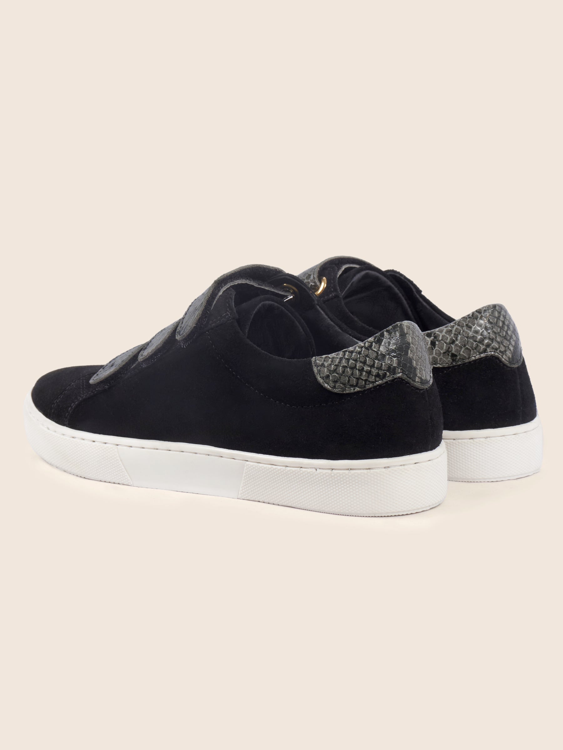 photo vue arrière baskets scratch cuir daim noir python jules jenn