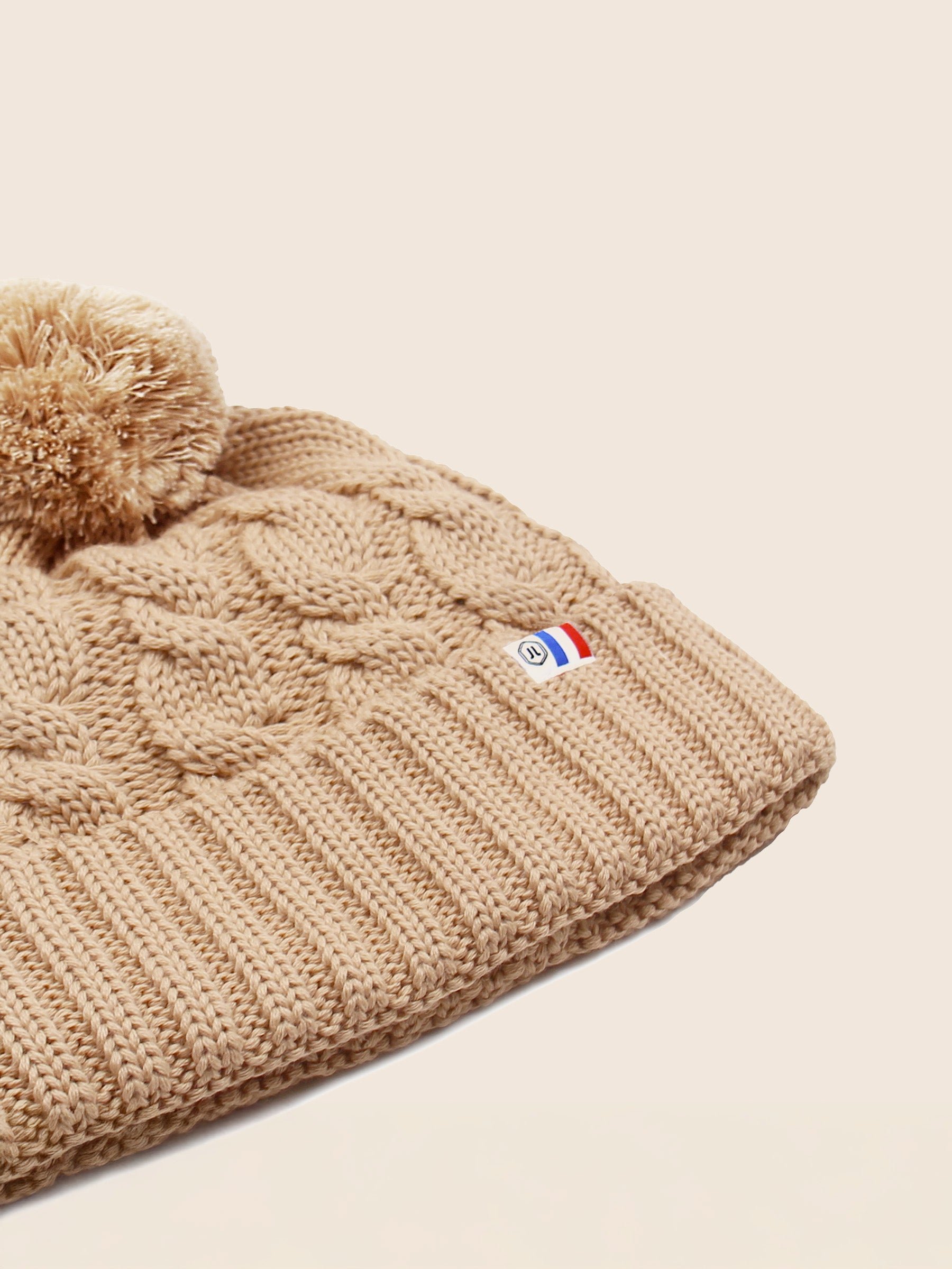 vue serree bonnet pompon laine camel jules & jenn