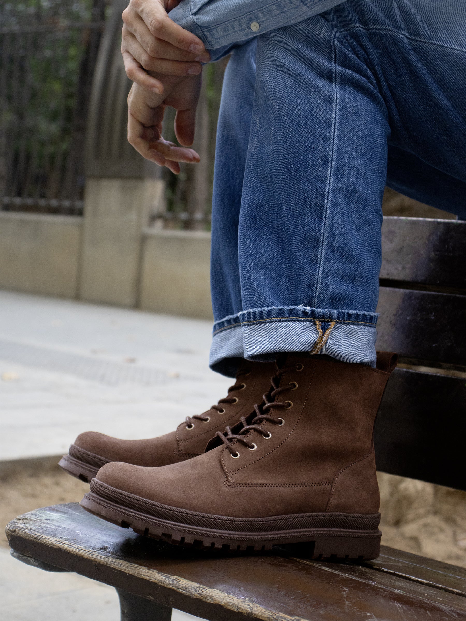 vue portée boots lacet cuir nubuck marron jules jenn