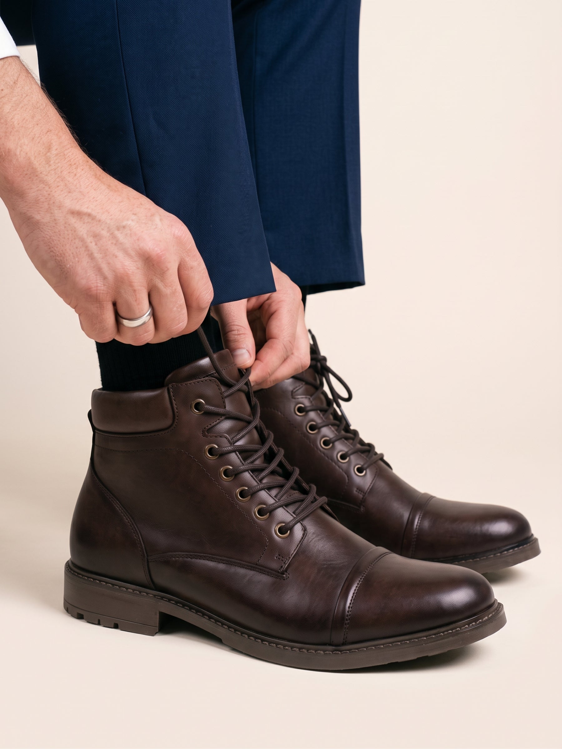 photo vue portee boots rangers elliot cuir marron jules jenn