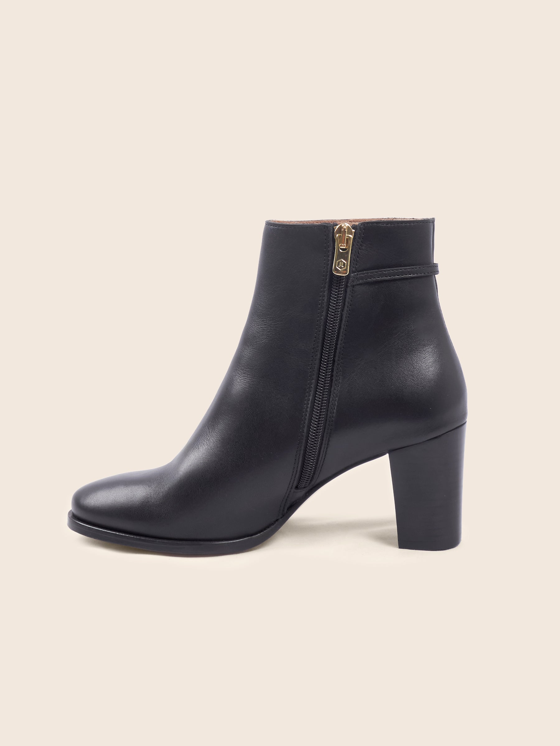 photo vue intérieure bottines bijoux talon zelie cuir noir jules jenn