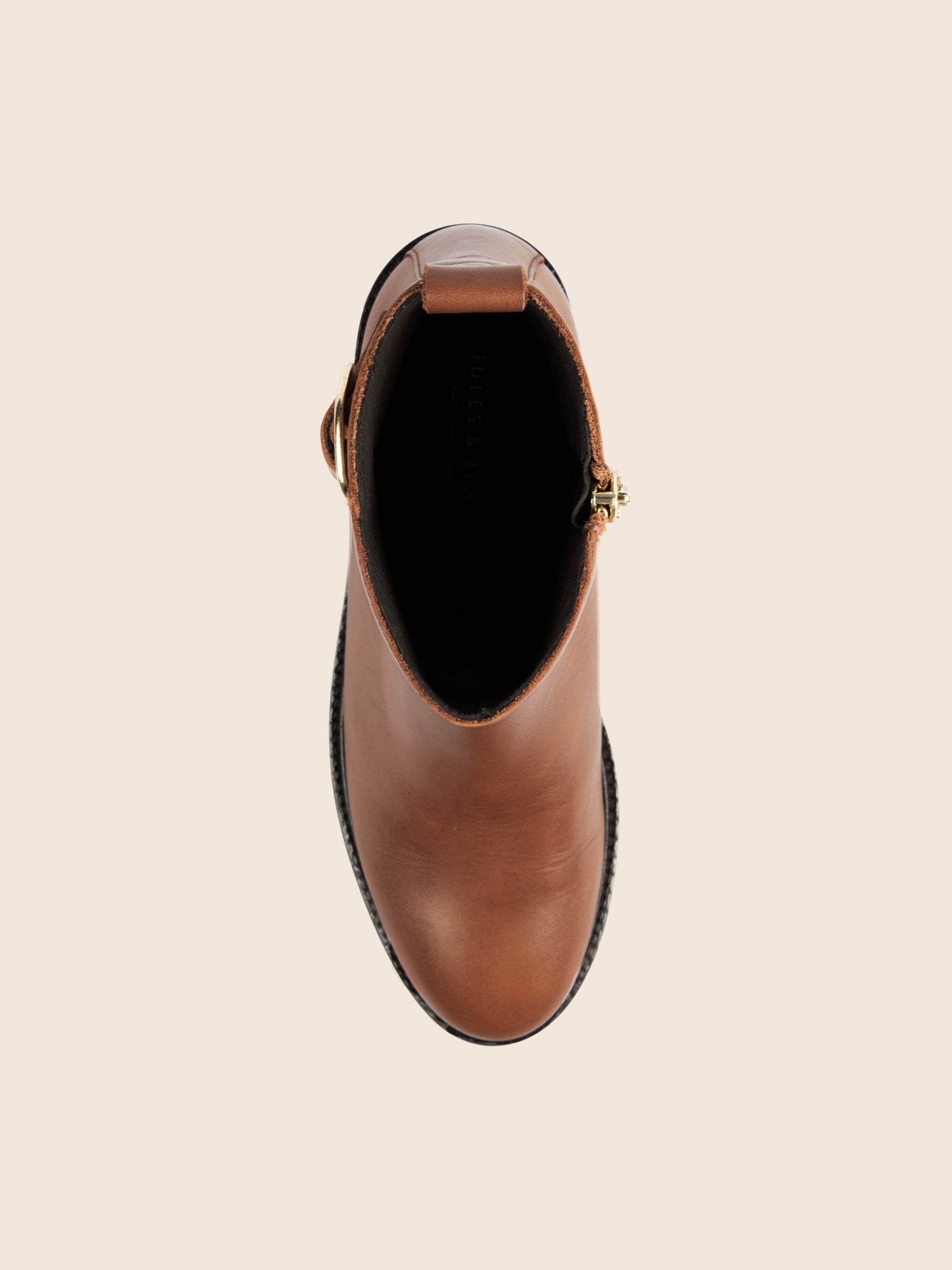 vue dessus bottine à boucle cuir camel jules jenn