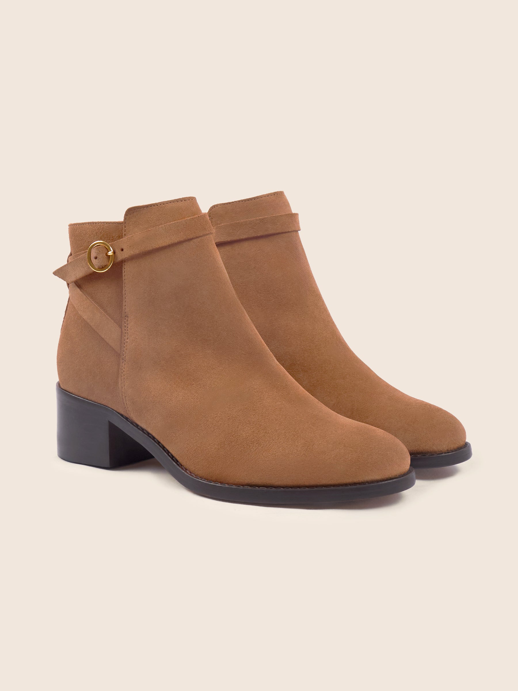 photo vue avant bottines cavalieres cuir daim camel jules jenn