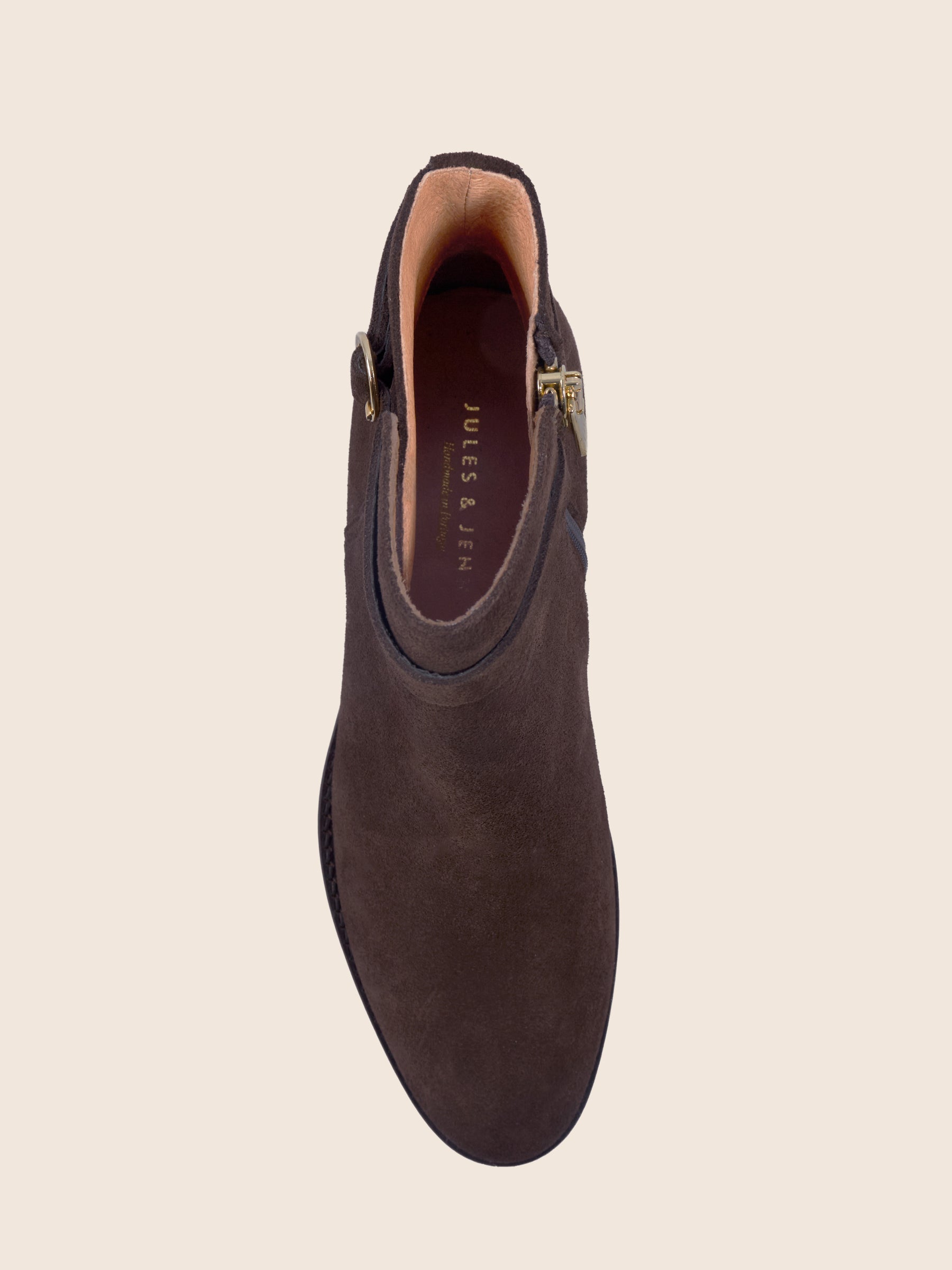 photo vue dessus bottines cavalieres cuir daim marron jules jenn