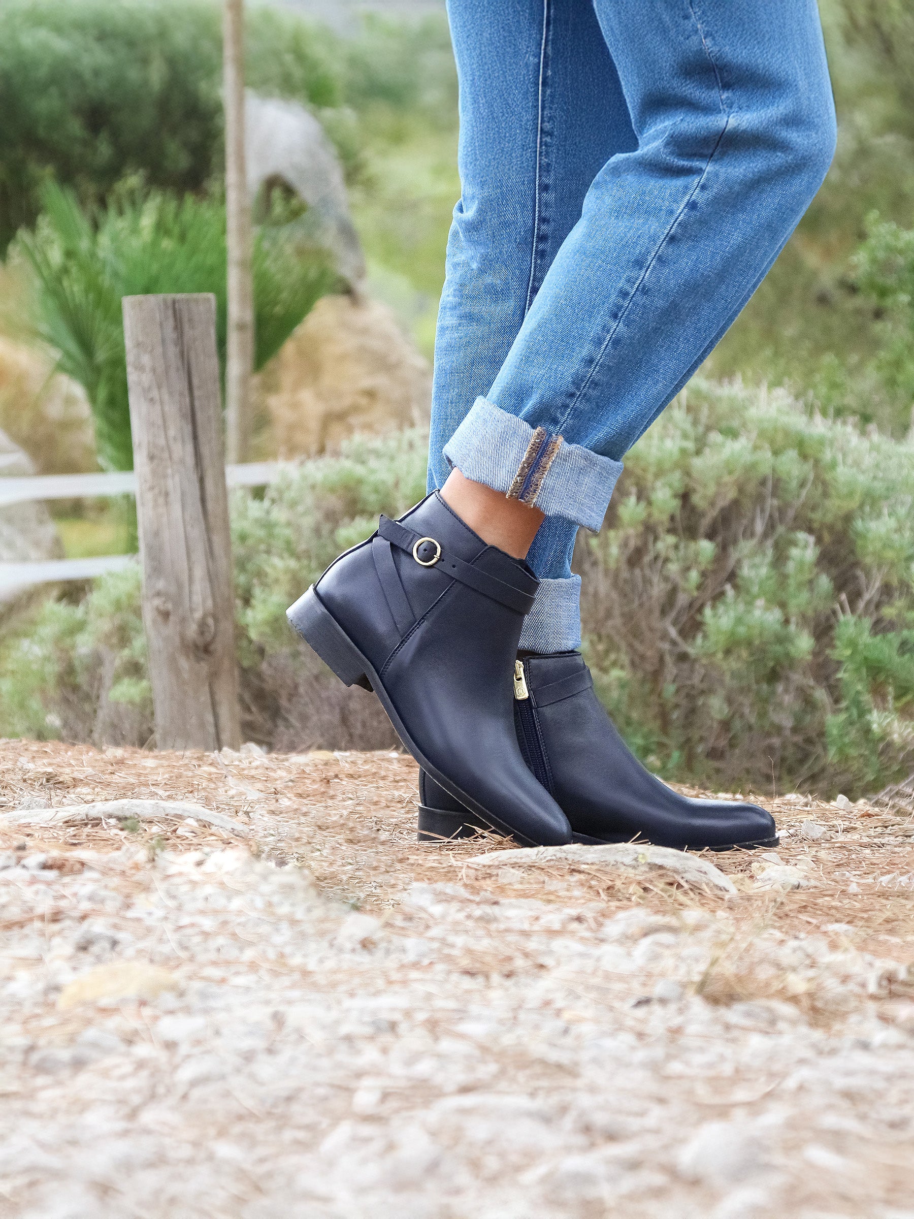 vue portée bottines cavalieres plates cuir bleu jules & jenn
