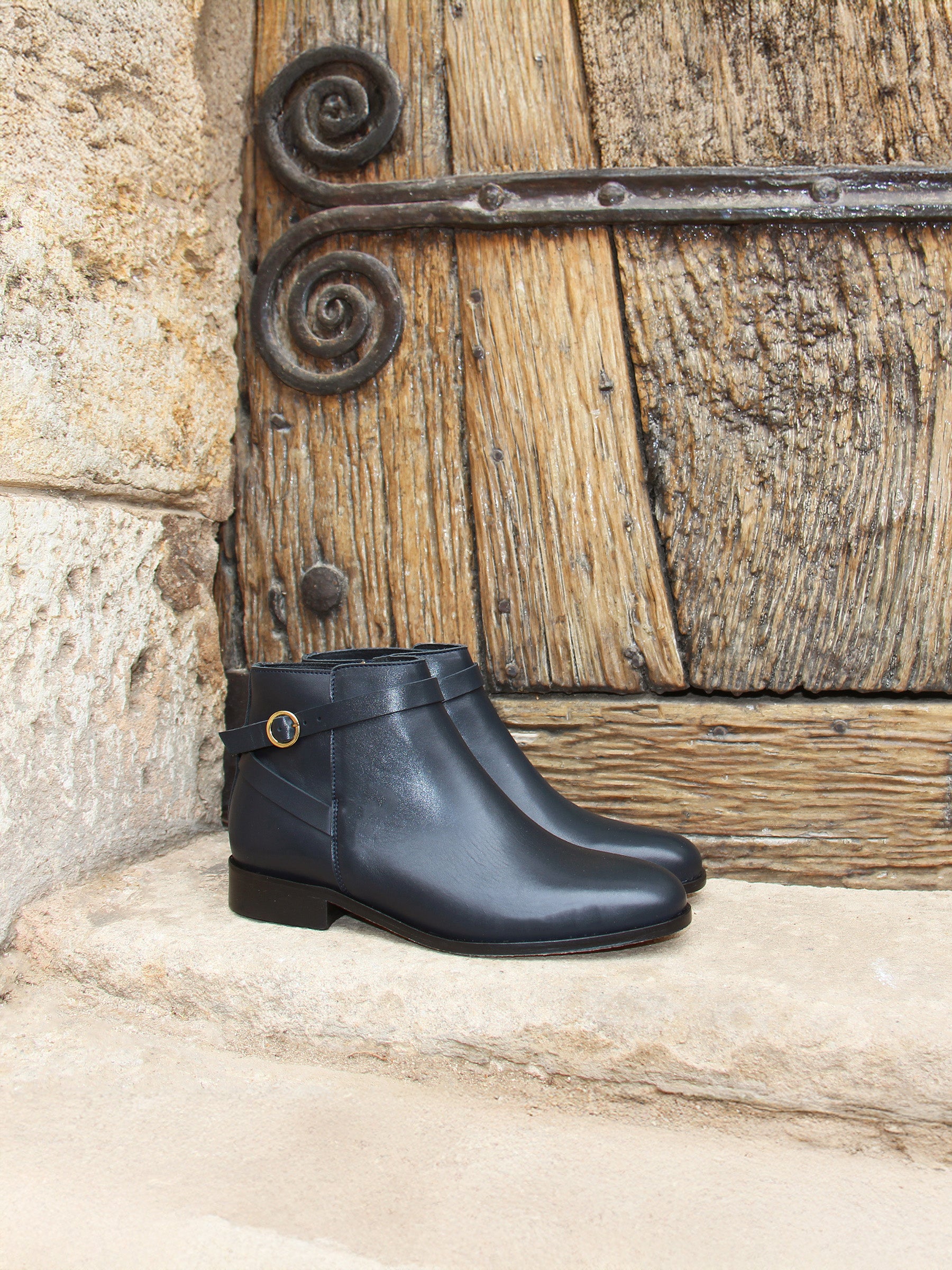 vue posée bottines cavalieres plates cuir bleu jules & jenn