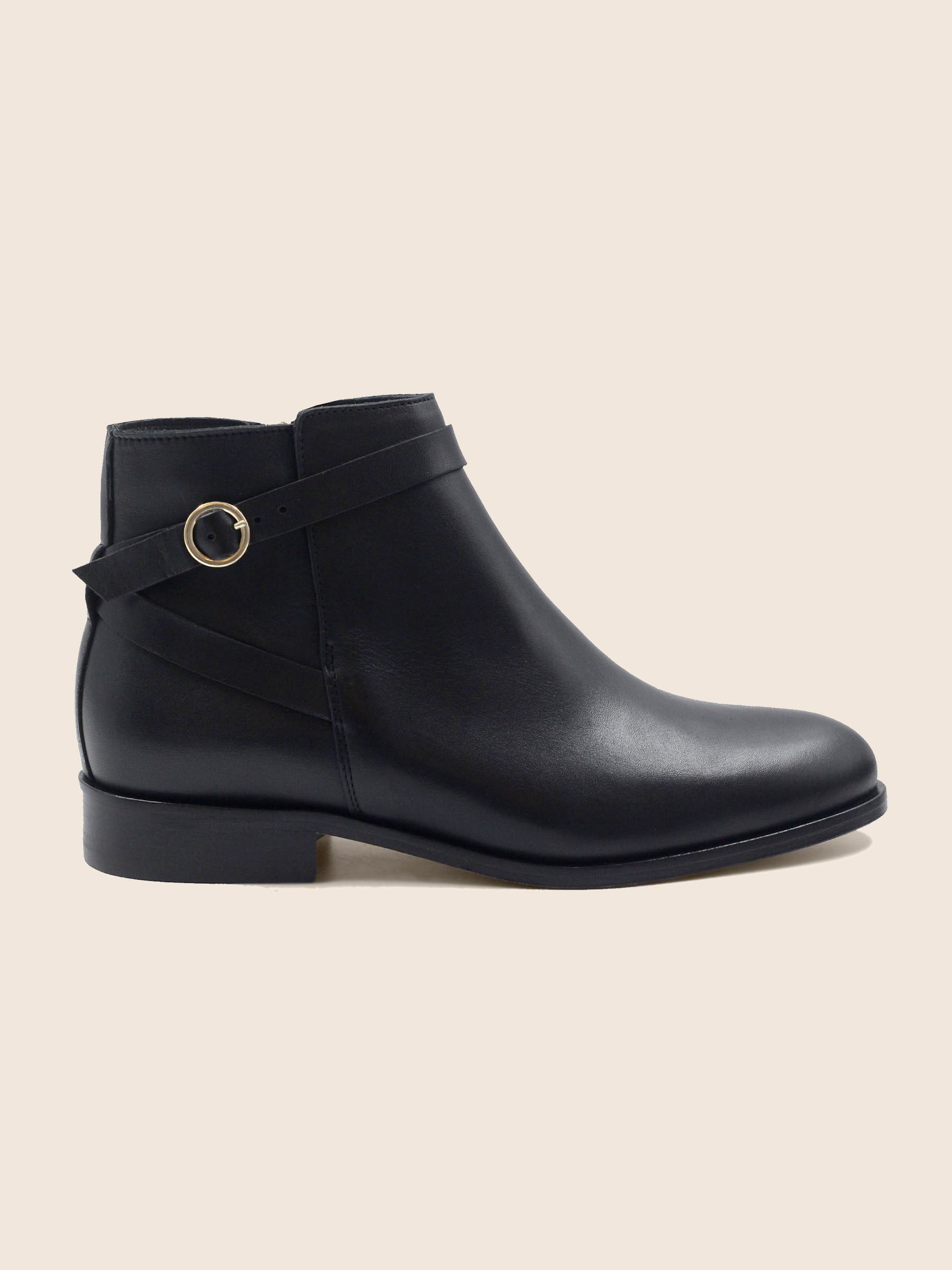 vue posée bottines cavalieres plates cuir noir jules & jenn