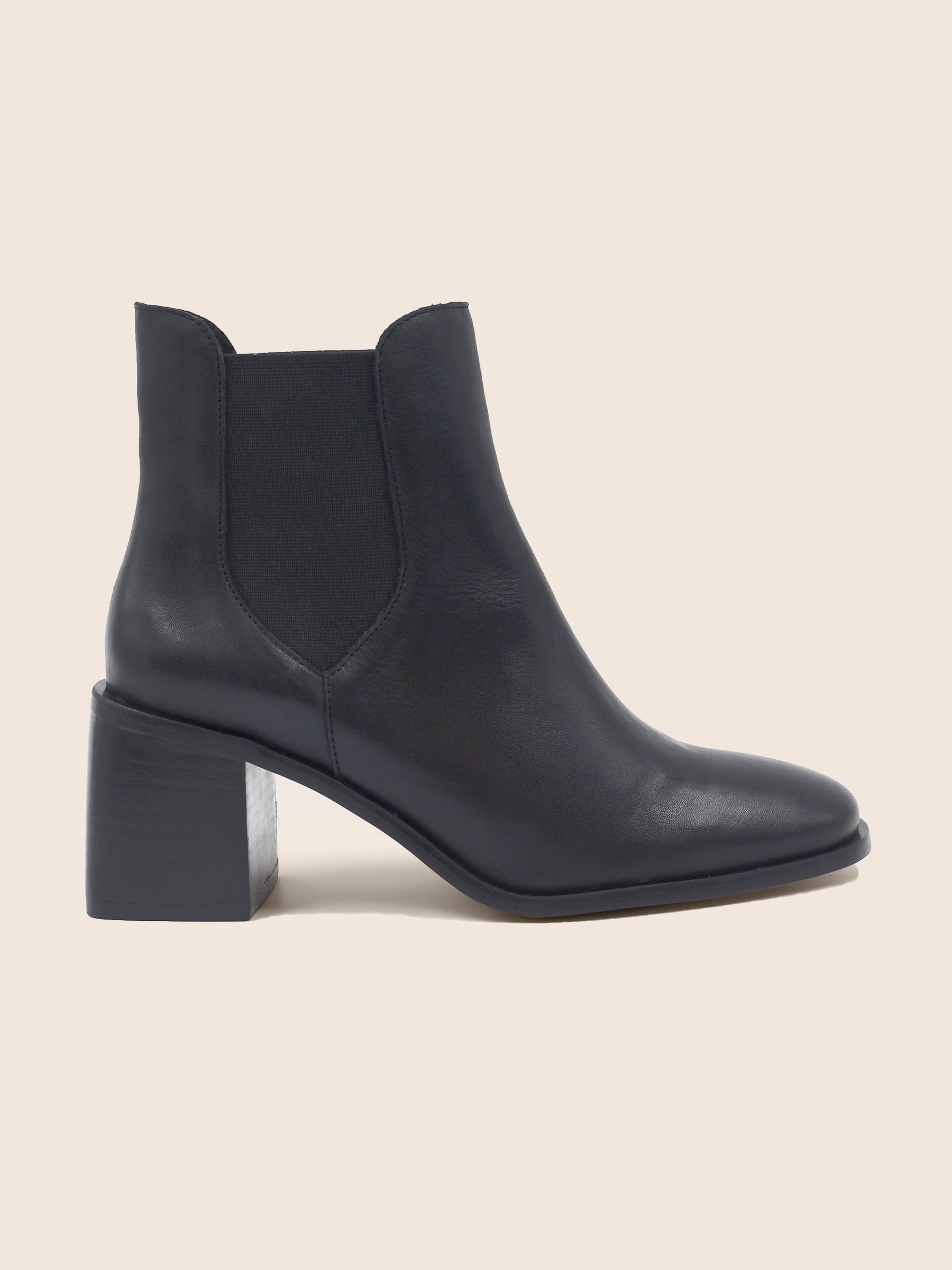 vue posée bottines chelsea talon cuir noir jules & jenn