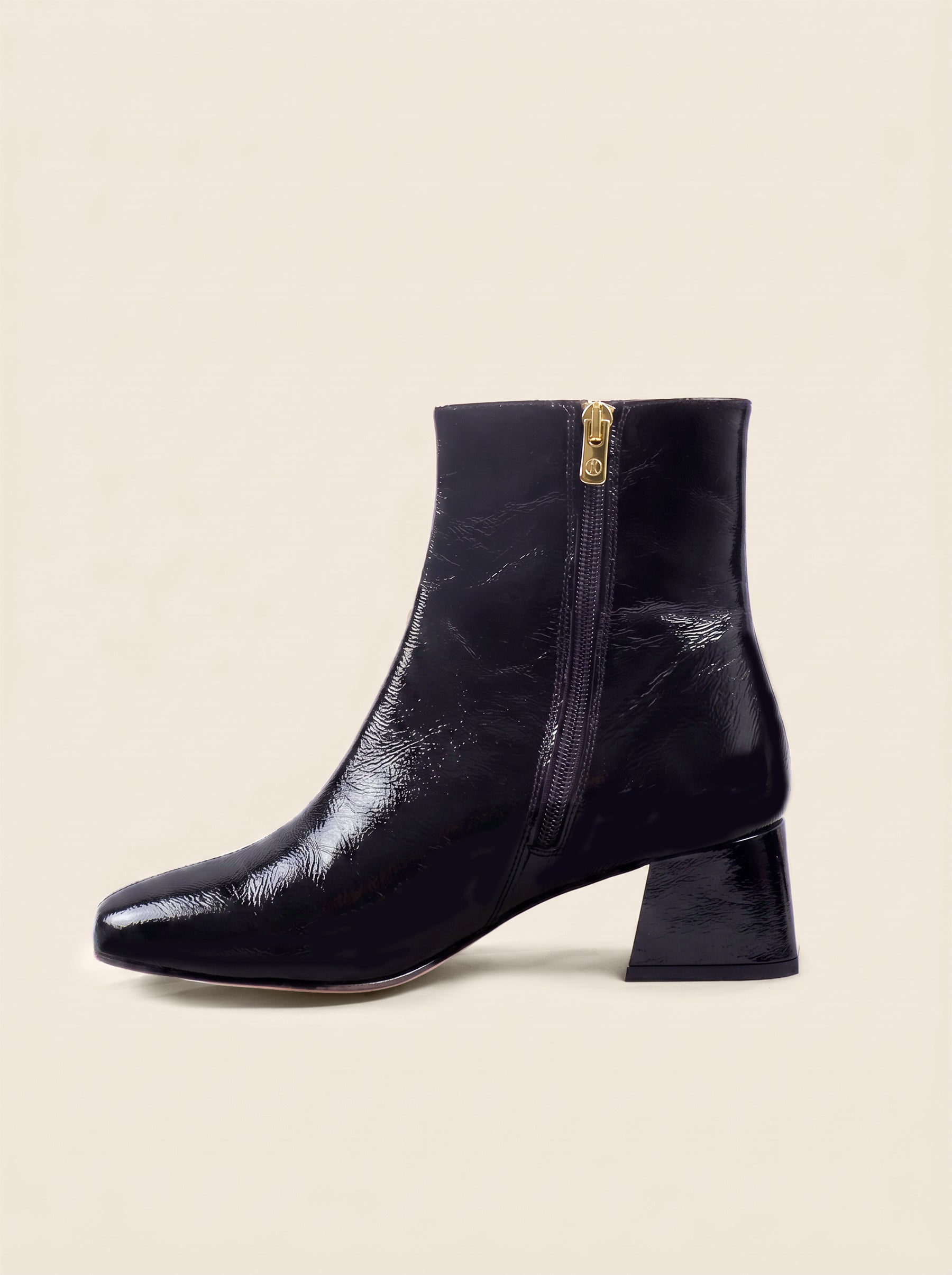 photo vue interrieure bottines moyen talon diane cuir vernis noir jules jenn