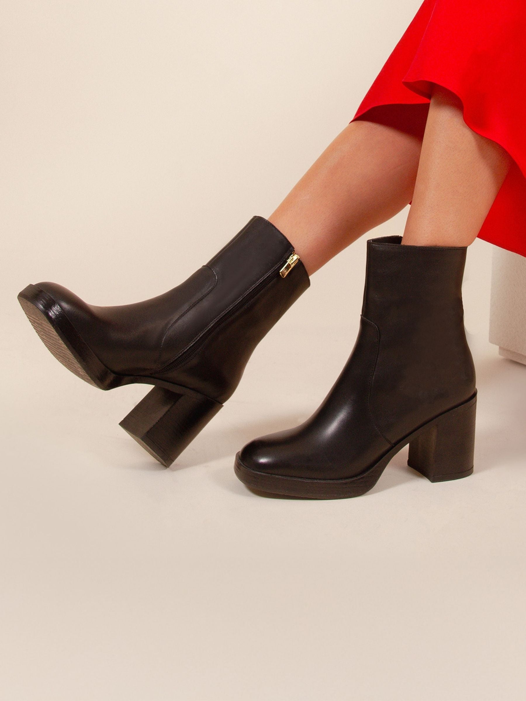 vue portée bottines plateforme cuir noir jules & jenn