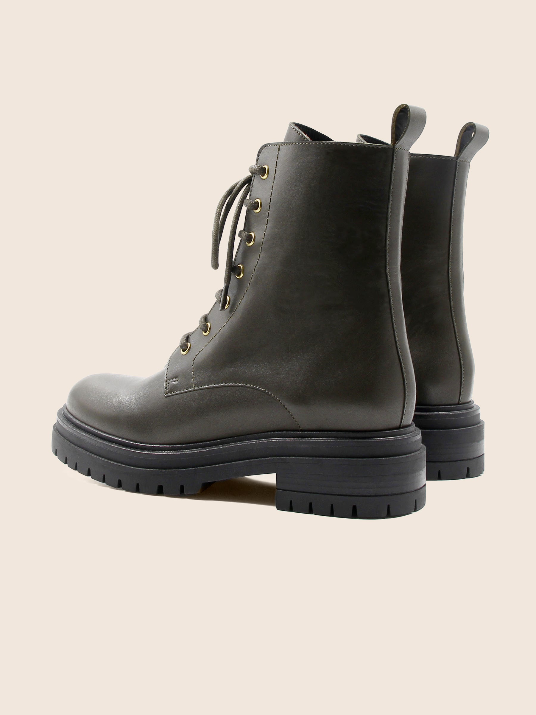 vue arriere bottines ranger crantees cuir kaki jules & jenn